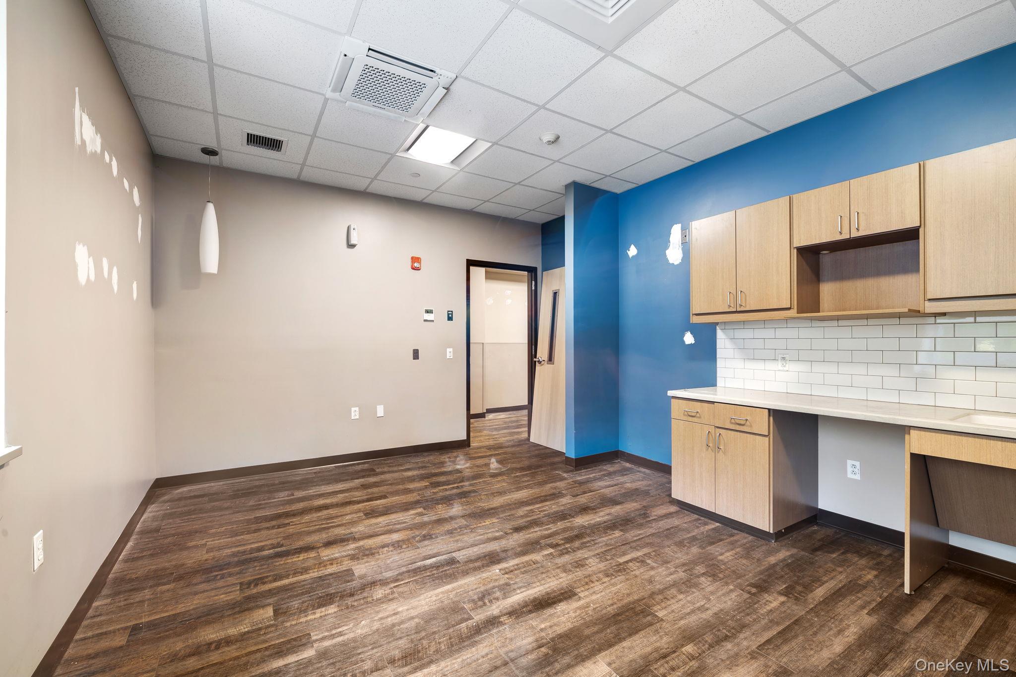 982 Main Street # Suite 5, Fishkill, NY 12524