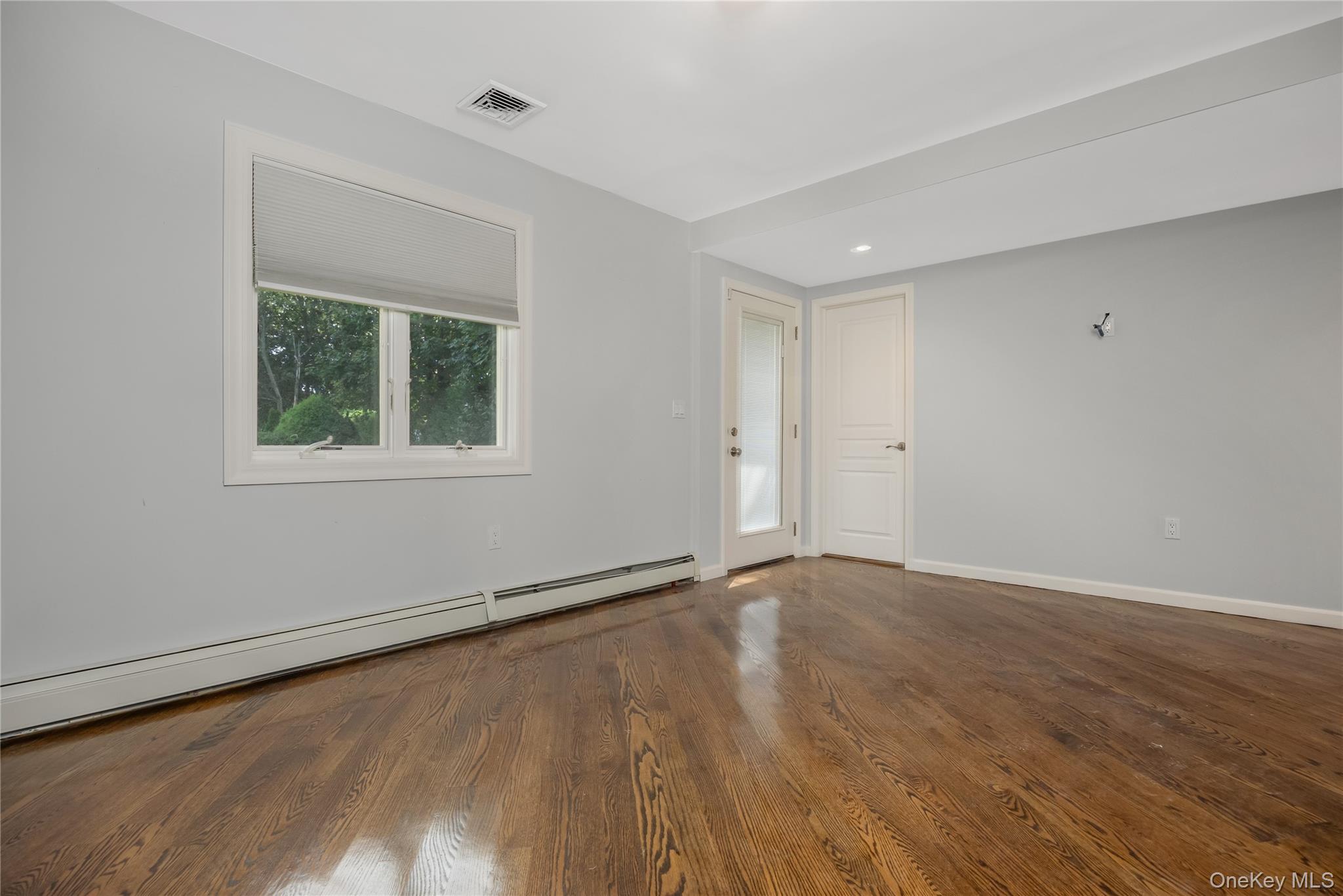 18 Central Avenue, Amityville, NY 11701