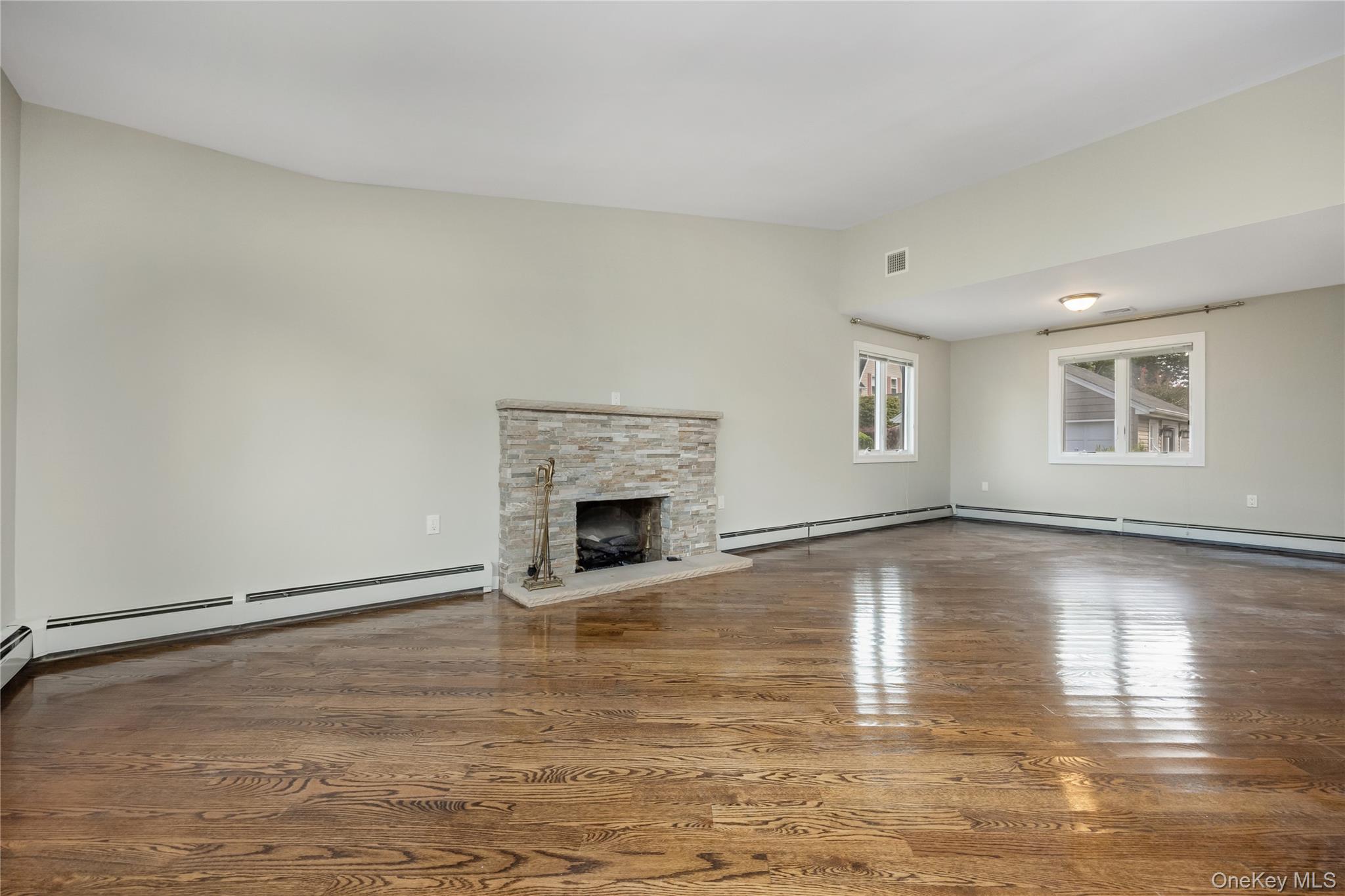 18 Central Avenue, Amityville, NY 11701