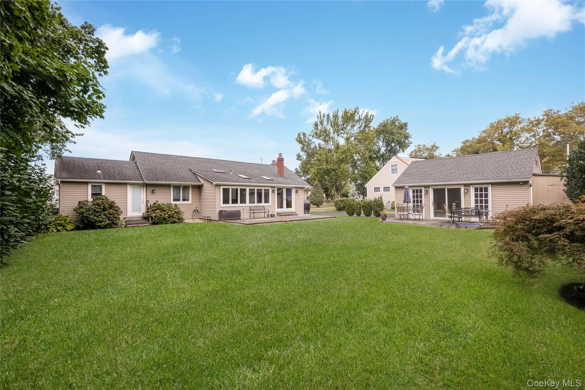 18 Central Avenue, Amityville, NY 11701