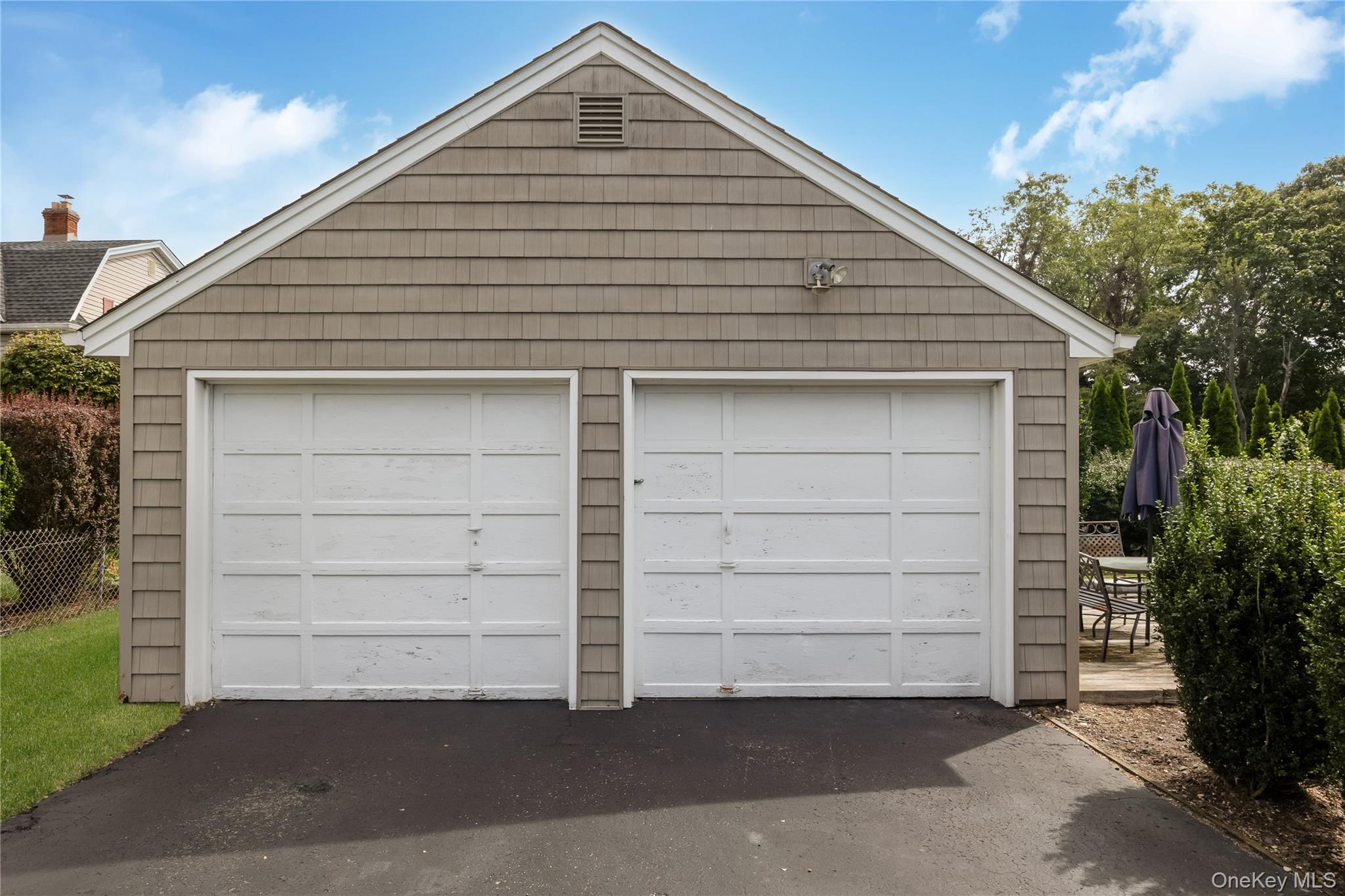 18 Central Avenue, Amityville, NY 11701