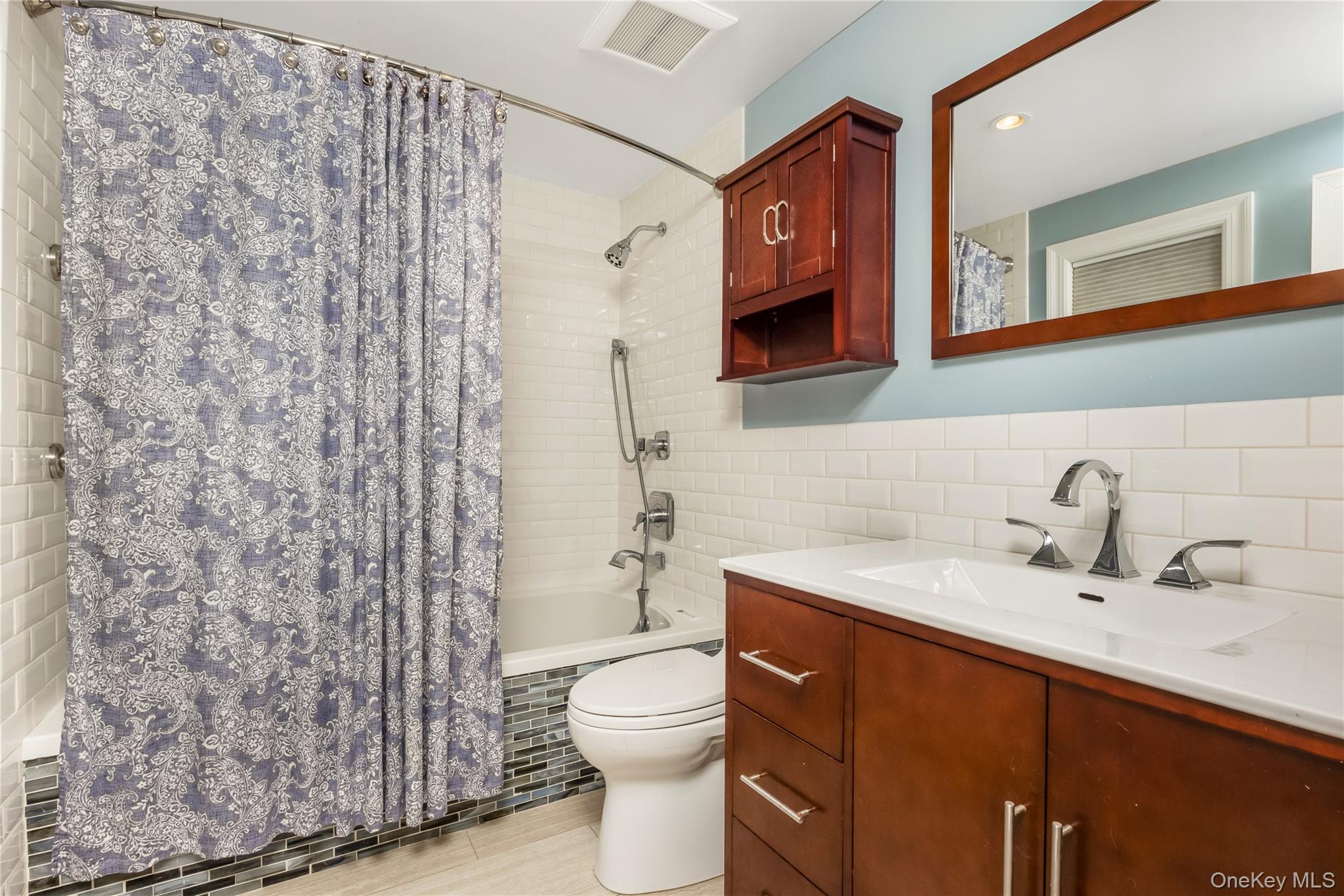 18 Central Avenue, Amityville, NY 11701