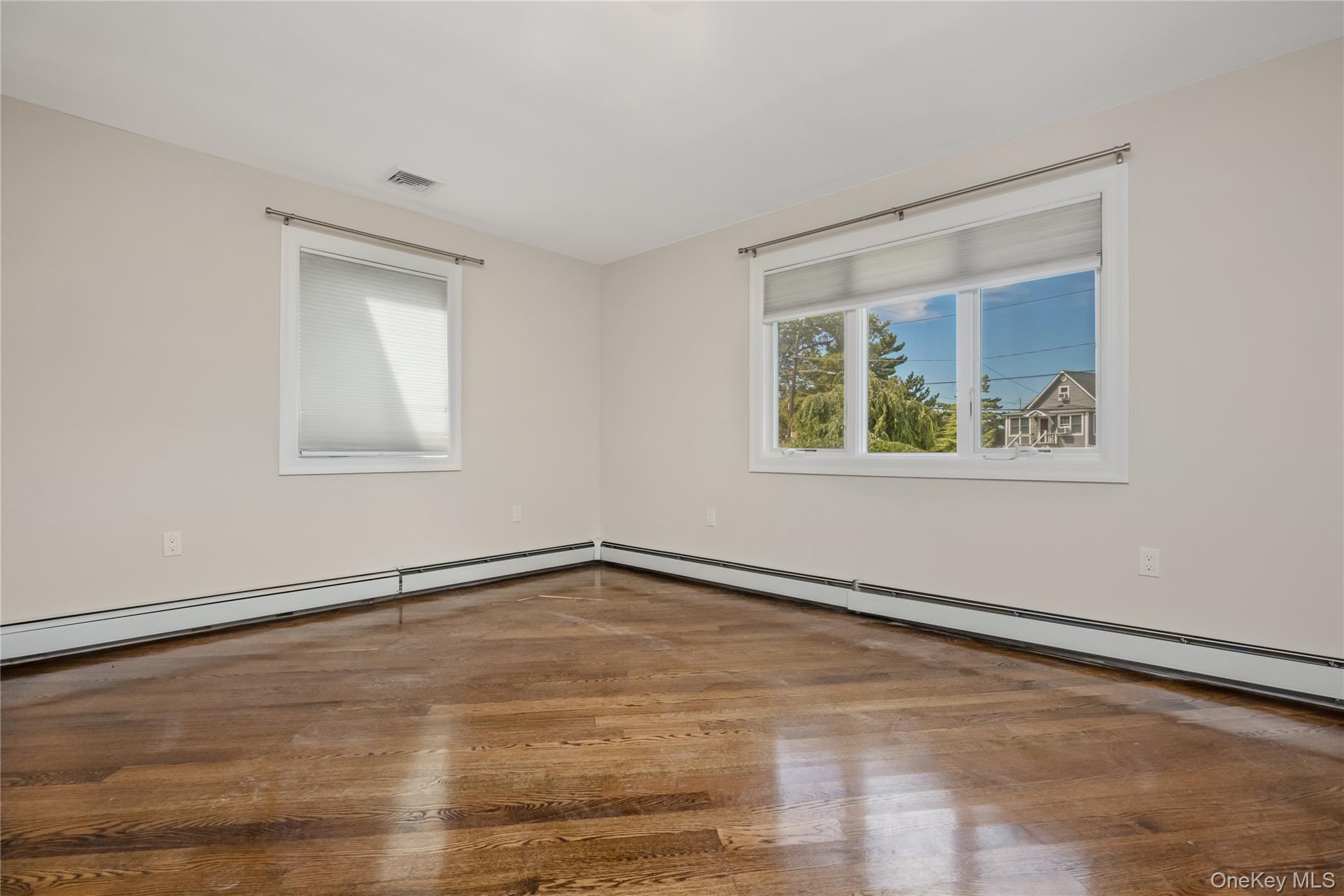 18 Central Avenue, Amityville, NY 11701