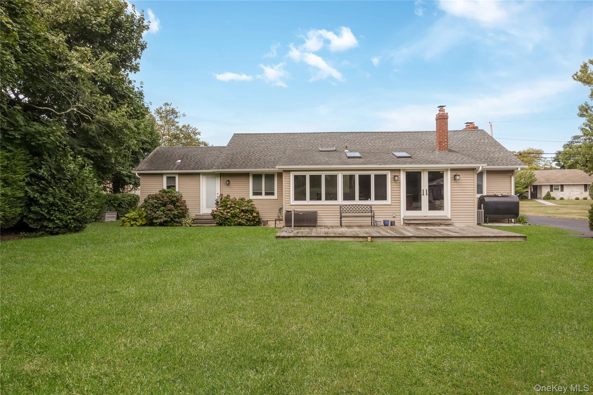 18 Central Avenue, Amityville, NY 11701