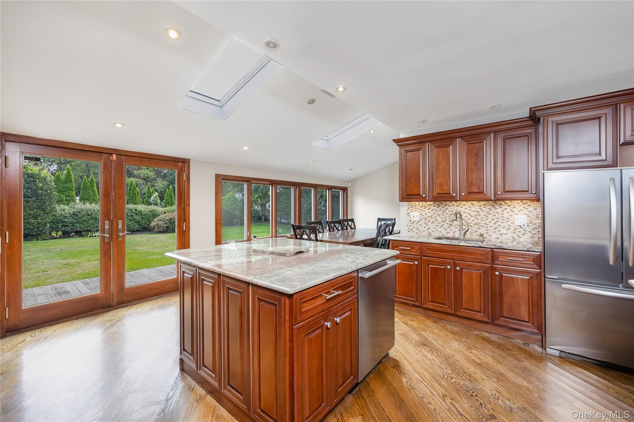 18 Central Avenue, Amityville, NY 11701