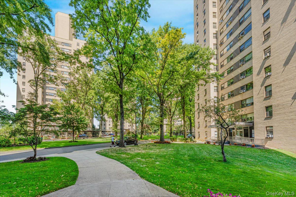 9 Fordham Hill Oval # 112E, Bronx, NY 10468