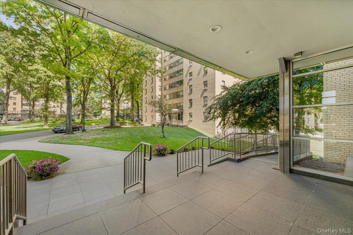 9 Fordham Hill Oval # 112E, Bronx, NY 10468