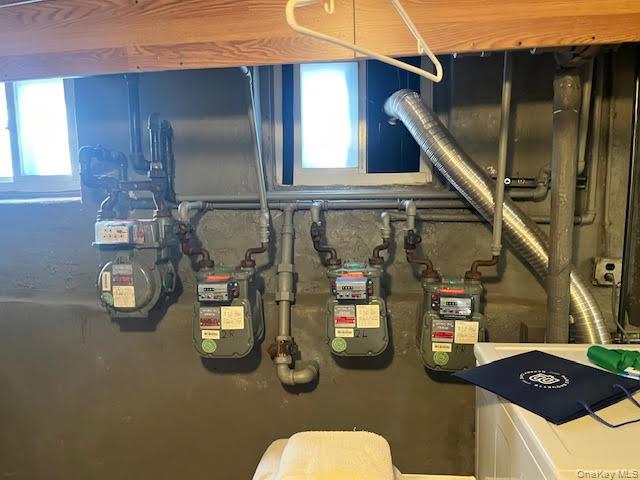 60-17 54th Street, Maspeth, NY 11378