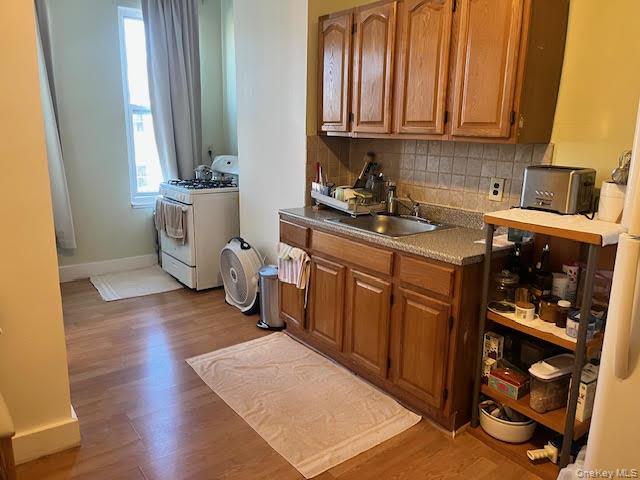 60-17 54th Street, Maspeth, NY 11378