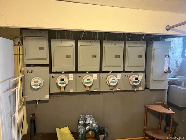 60-17 54th Street, Maspeth, NY 11378