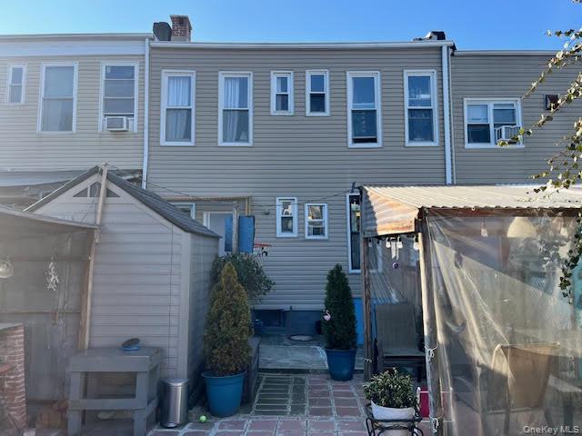 60-17 54th Street, Maspeth, NY 11378