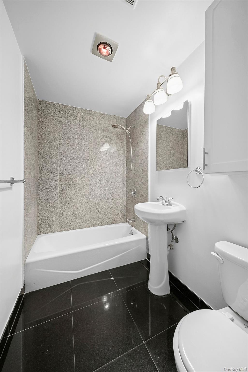 741 Chestnut Street # 1st Fl, Cedarhurst, NY 11516