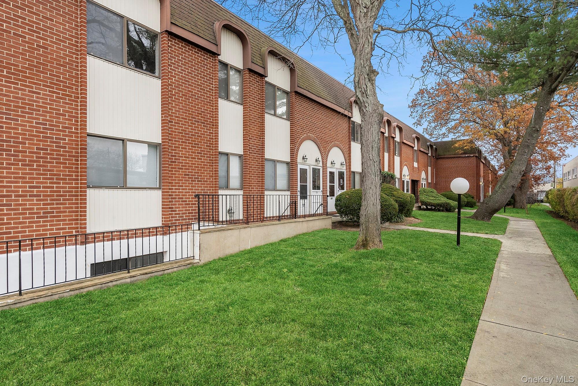 741 Chestnut Street # 1st Fl, Cedarhurst, NY 11516