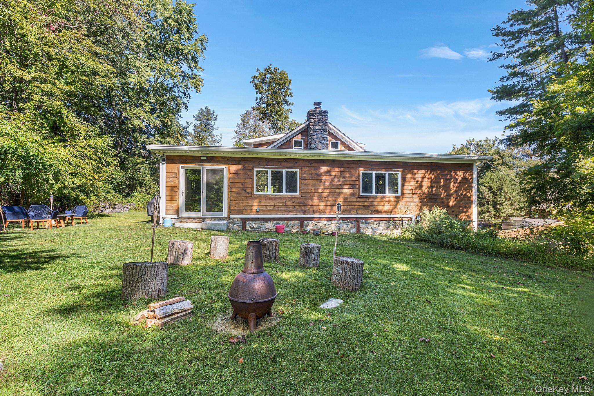 35 Lake Trail, Carmel, NY 10512