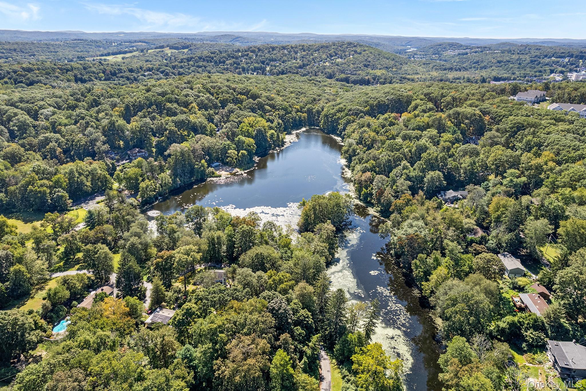 35 Lake Trail, Carmel, NY 10512