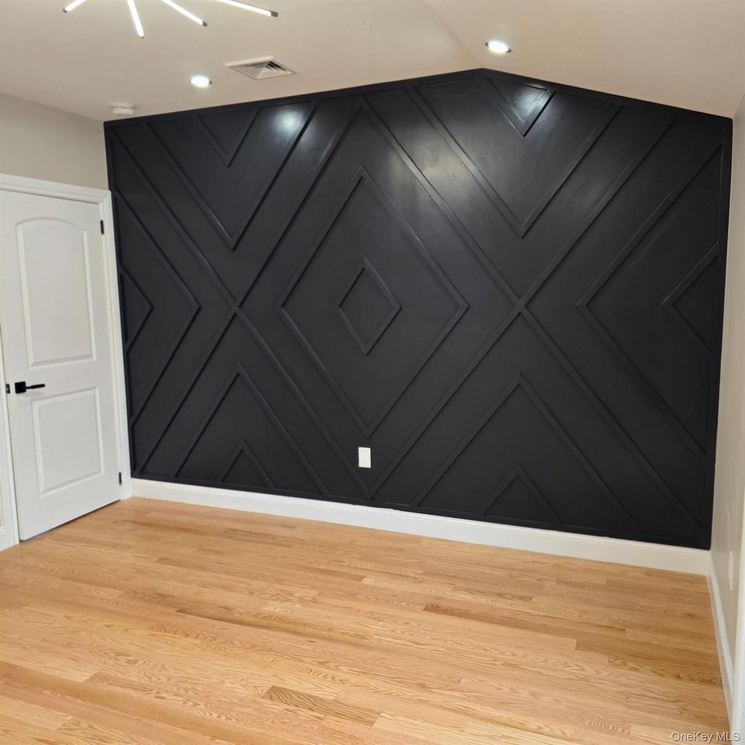 116-39 Newburg St, Saint Albans, NY 11412