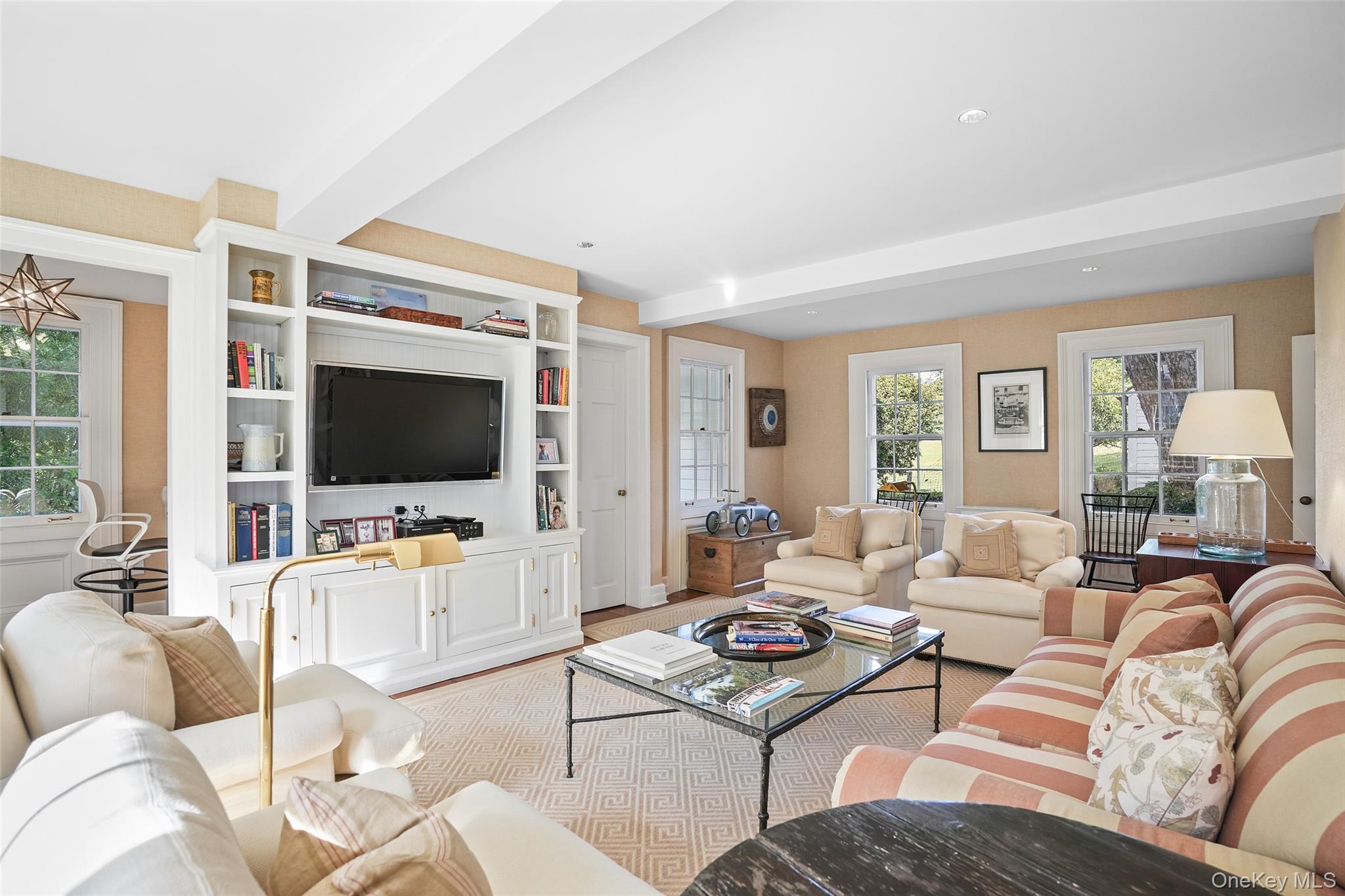 150 Sarles Street, Bedford Corners, NY 10549