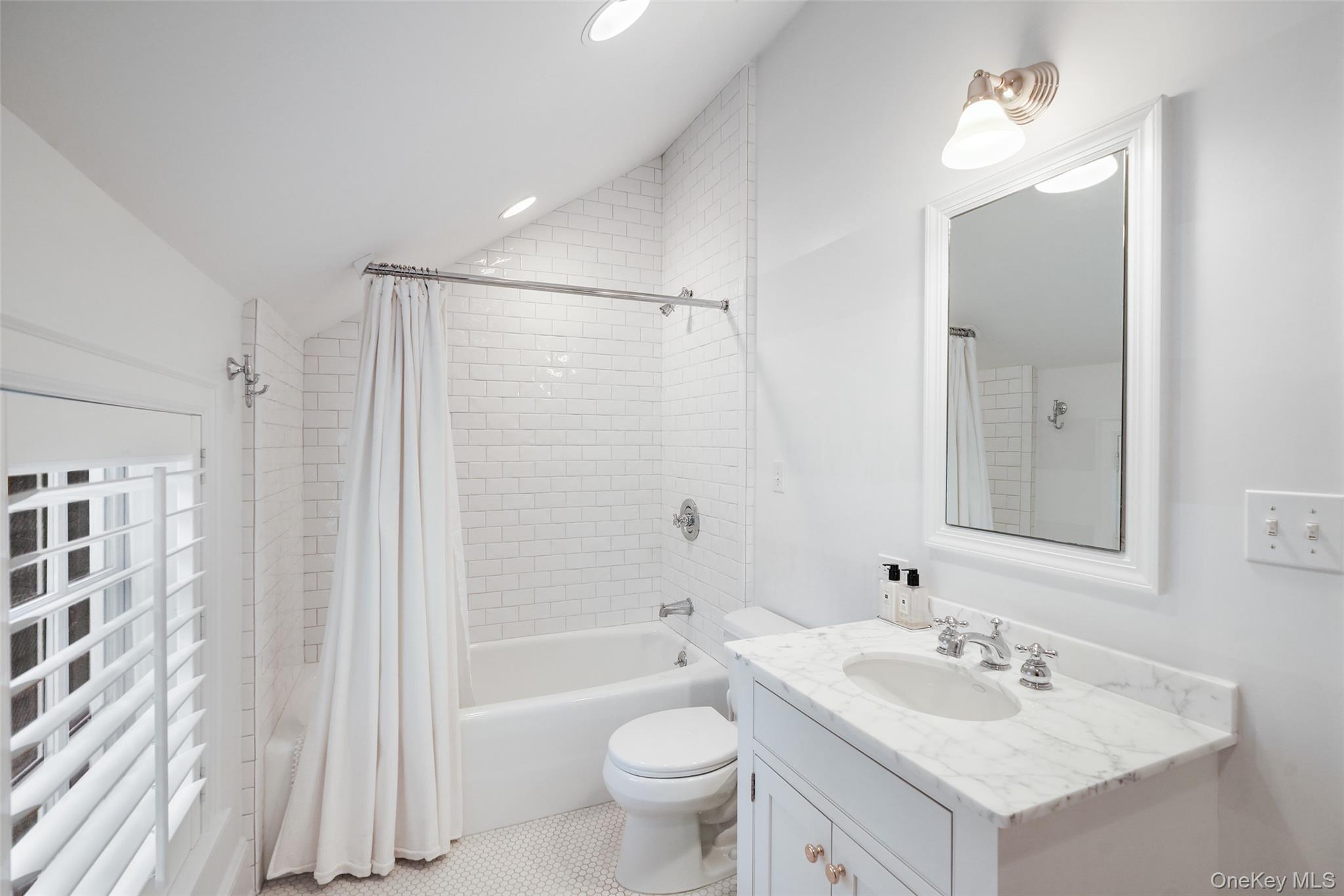 150 Sarles Street, Bedford Corners, NY 10549