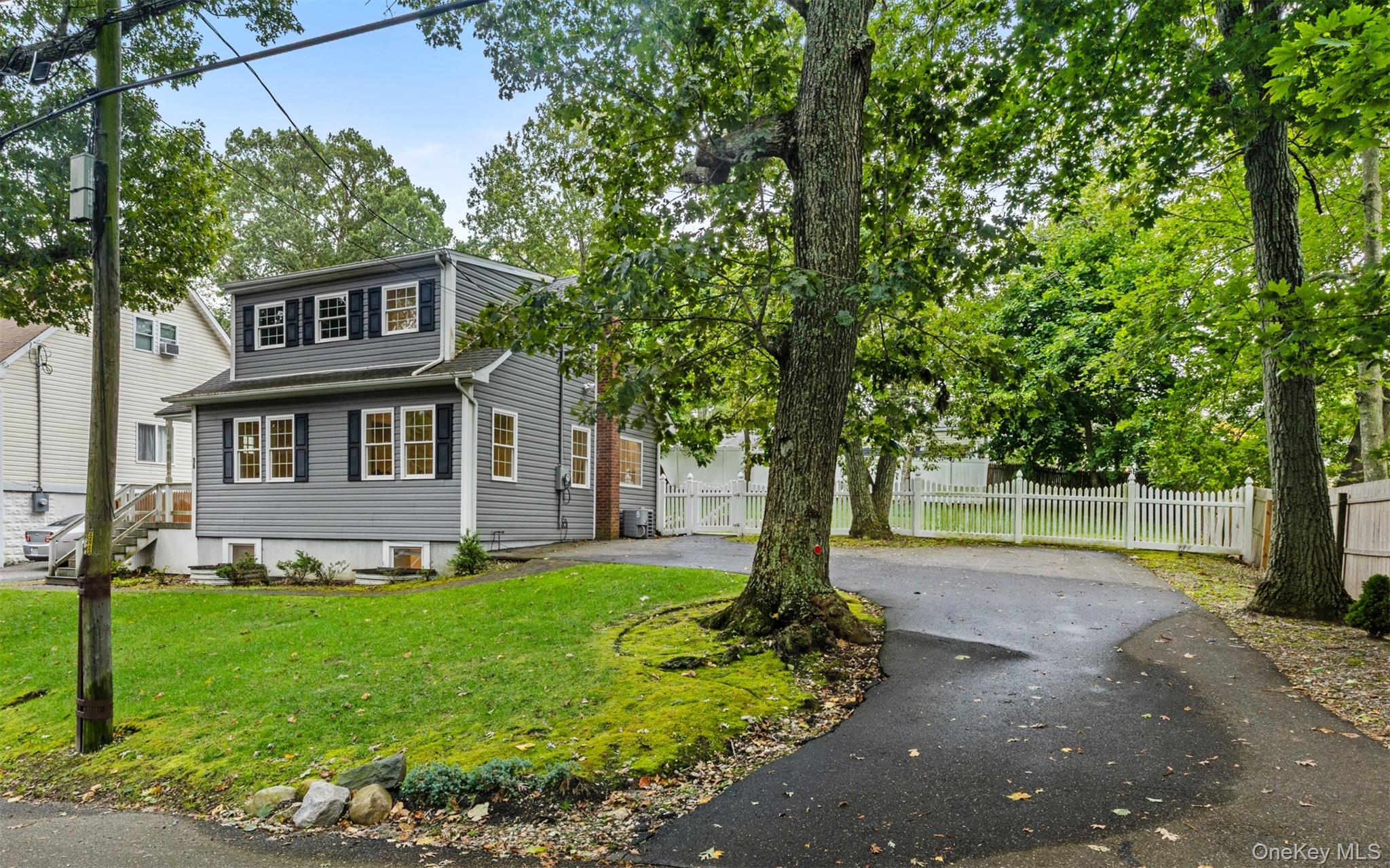 16 Ozone Road, Rocky Point, NY 11778