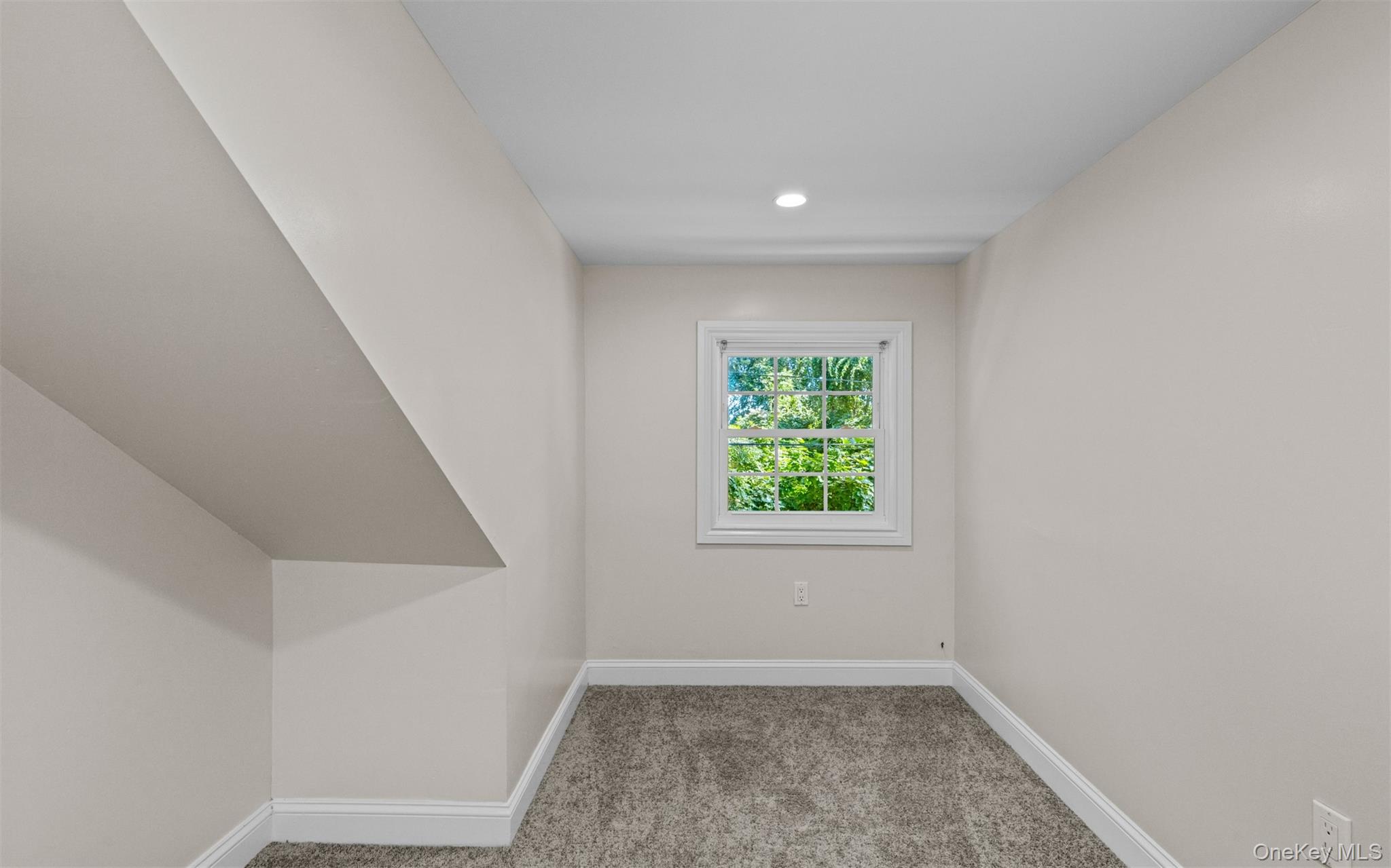 16 Ozone Road, Rocky Point, NY 11778