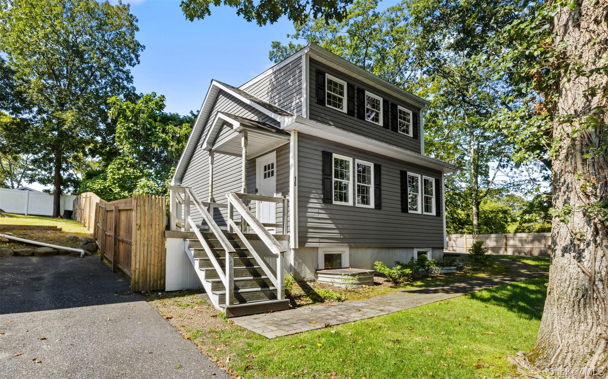 16 Ozone Road, Rocky Point, NY 11778