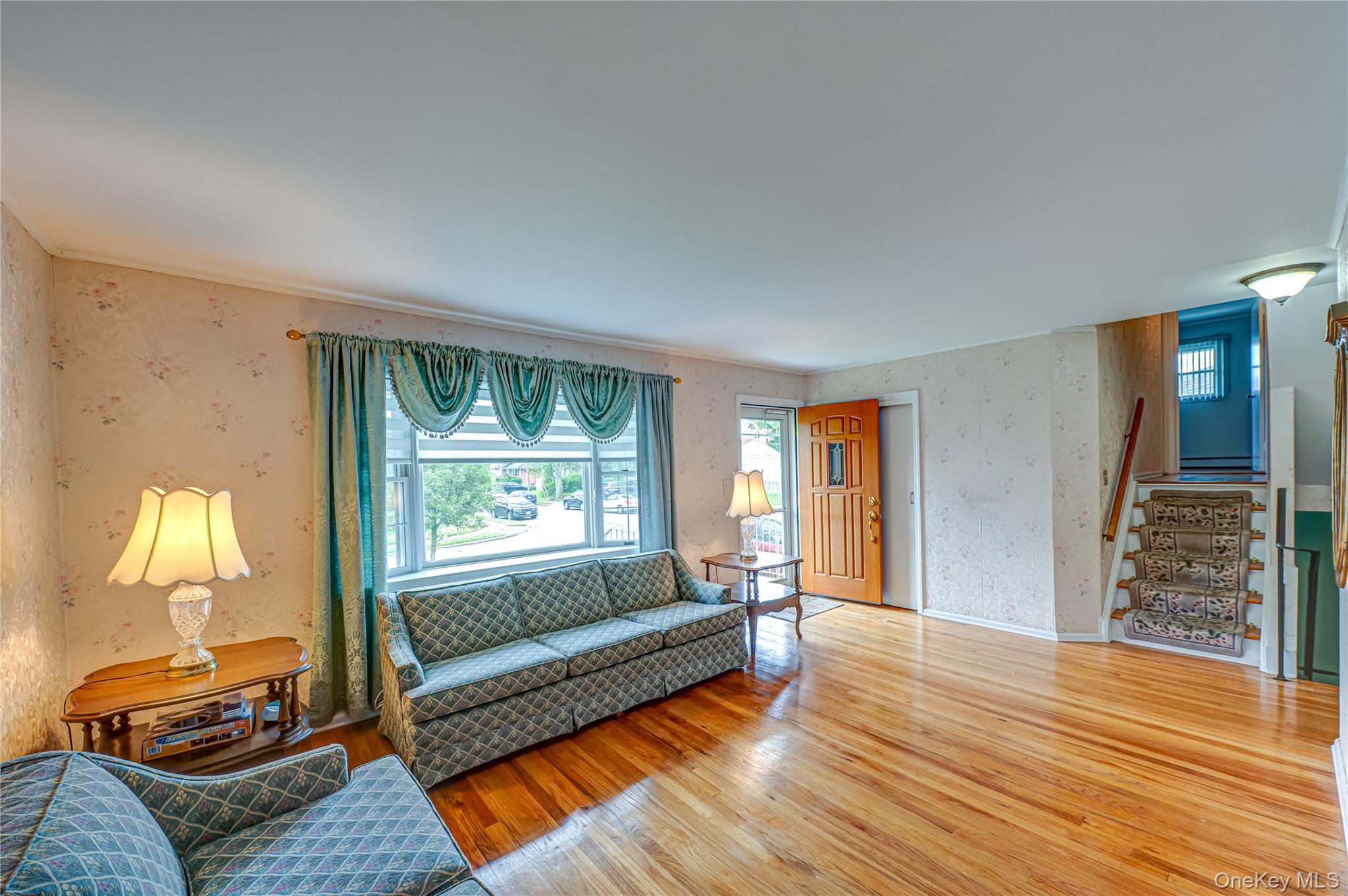 28 Chance Street, Hicksville, NY 11801