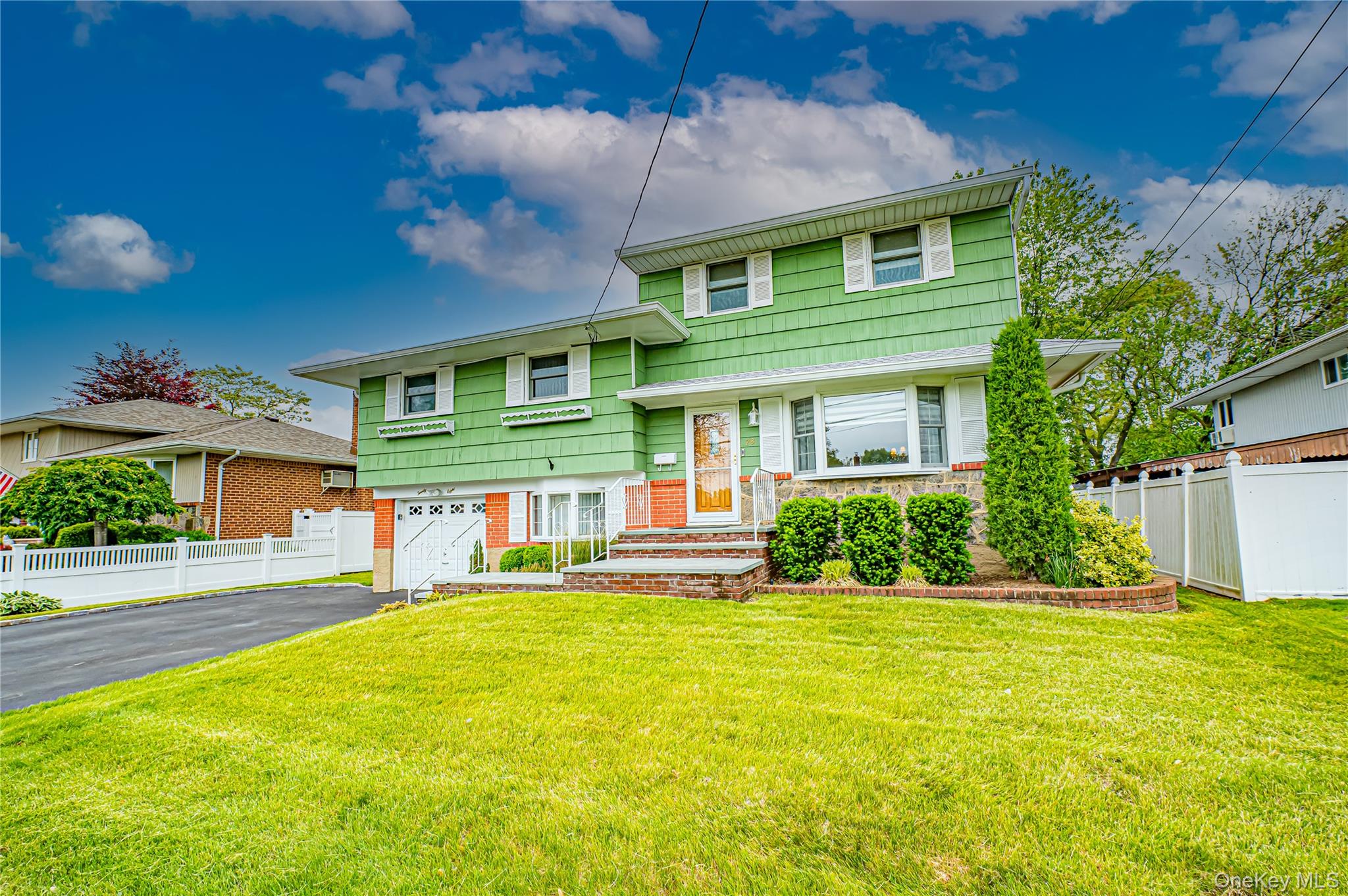 28 Chance Street, Hicksville, NY 11801