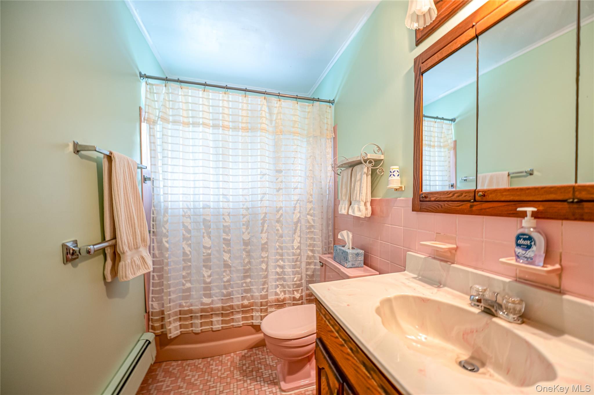 28 Chance Street, Hicksville, NY 11801