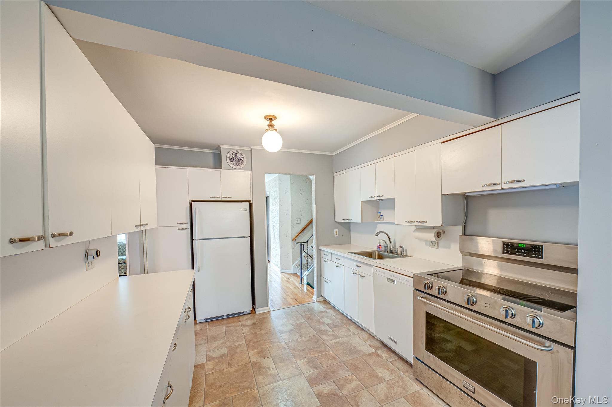 28 Chance Street, Hicksville, NY 11801