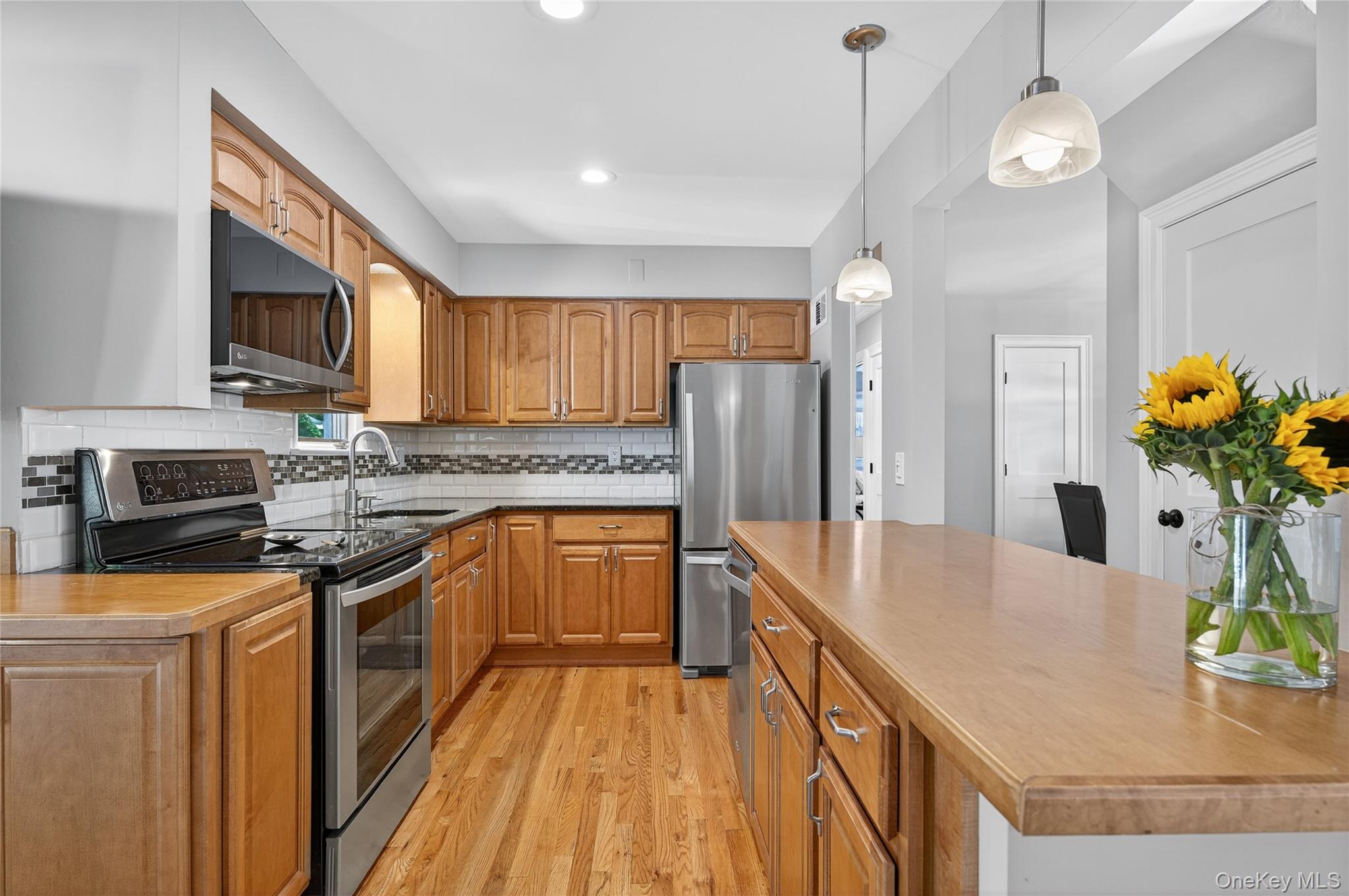 32 Cliftwood Drive, Huntington, NY 11743