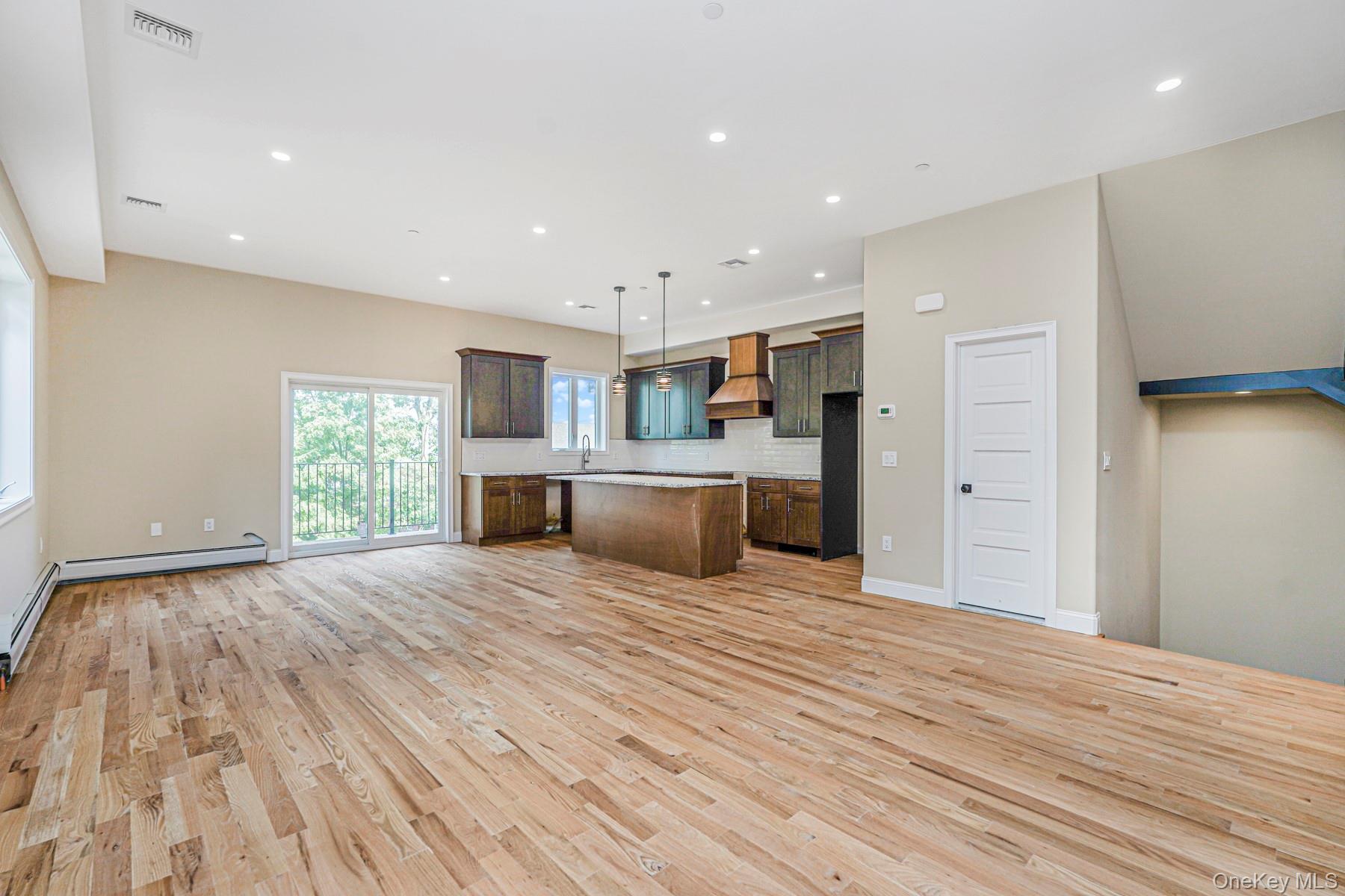 19 Glenwood Avenue, Staten Island, NY 10301