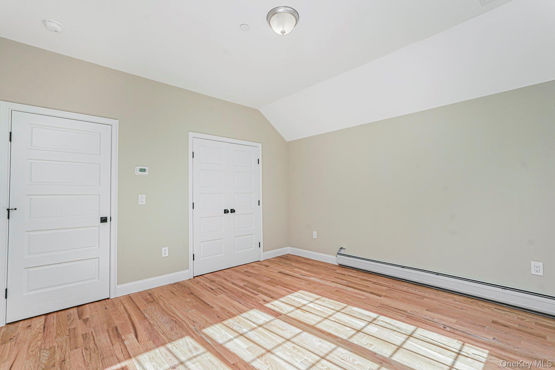 19 Glenwood Avenue, Staten Island, NY 10301