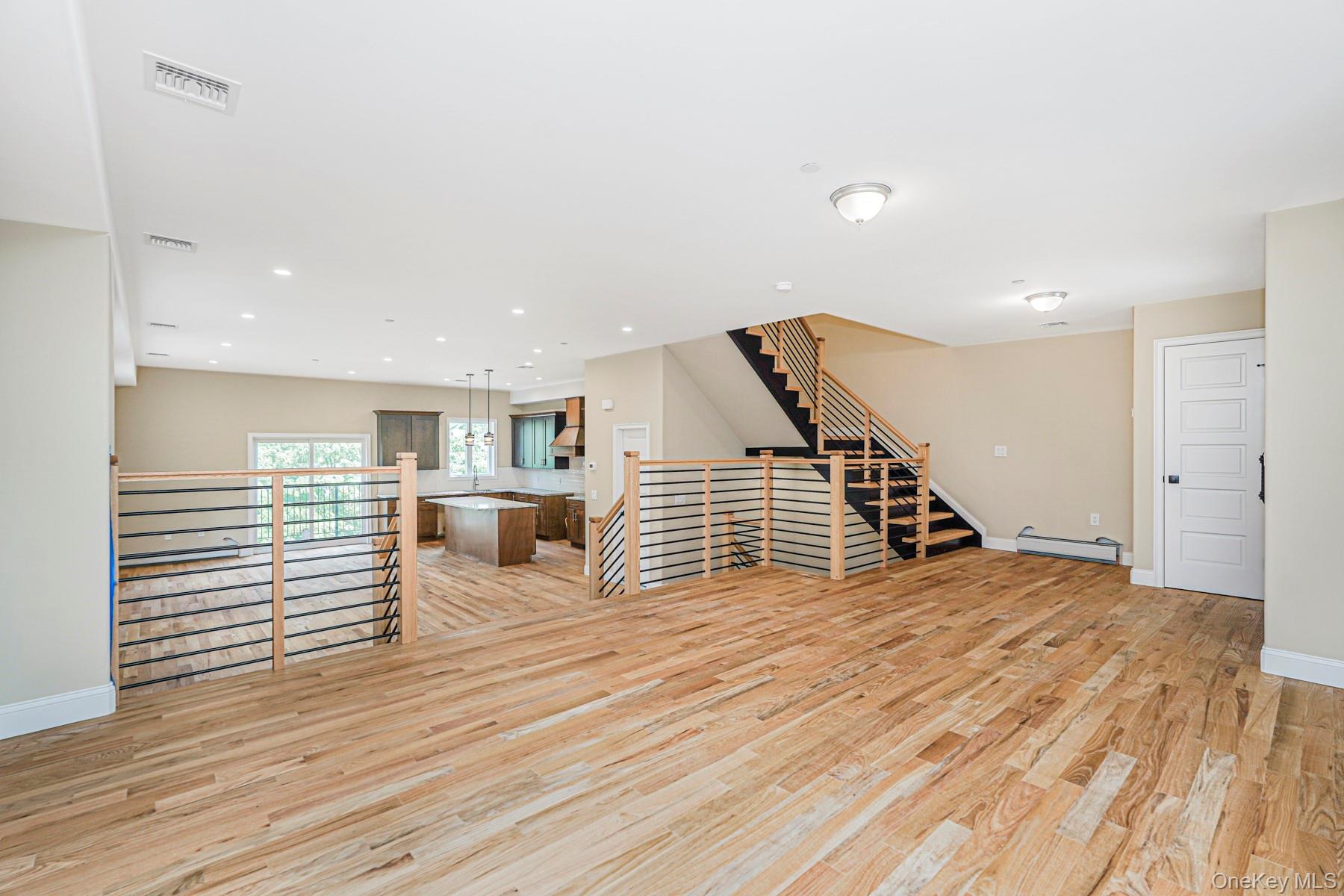 19 Glenwood Avenue, Staten Island, NY 10301