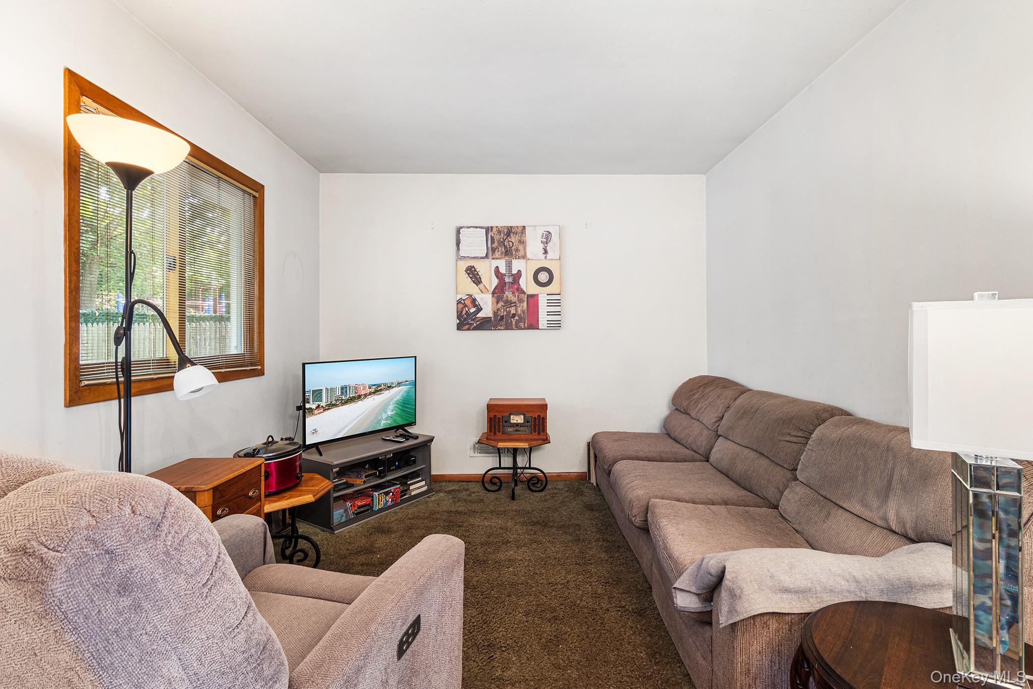 37 Beaumont Drive, Plainview, NY 11803