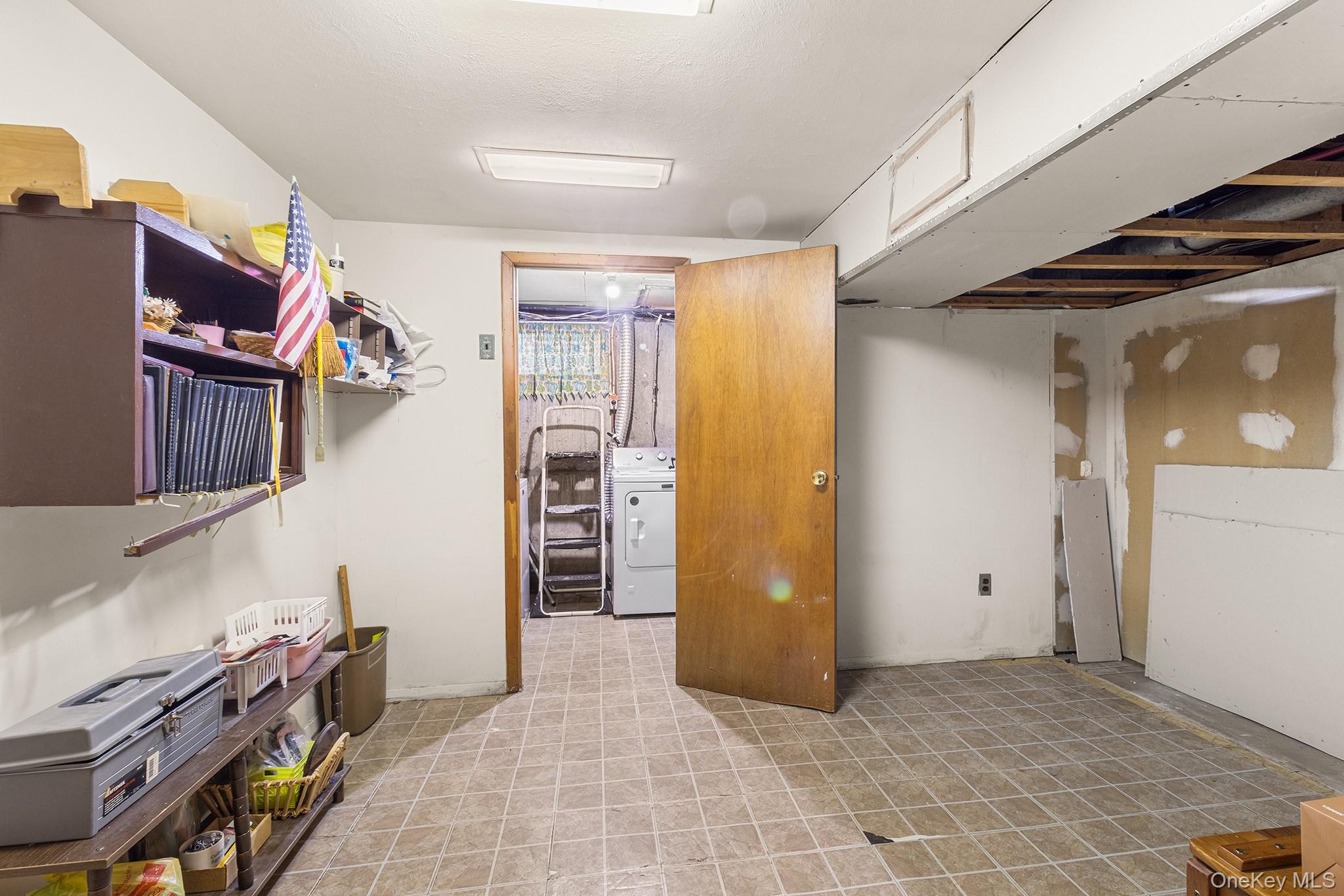 37 Beaumont Drive, Plainview, NY 11803