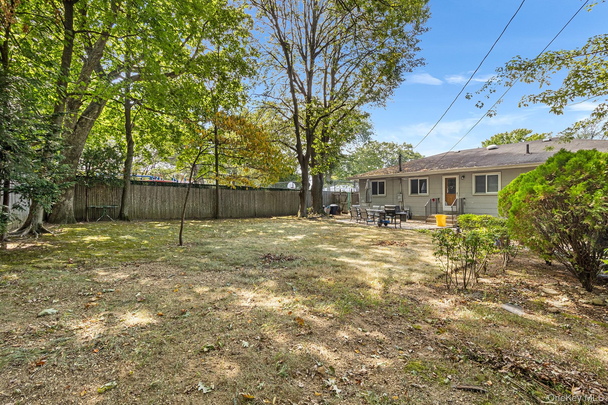 37 Beaumont Drive, Plainview, NY 11803