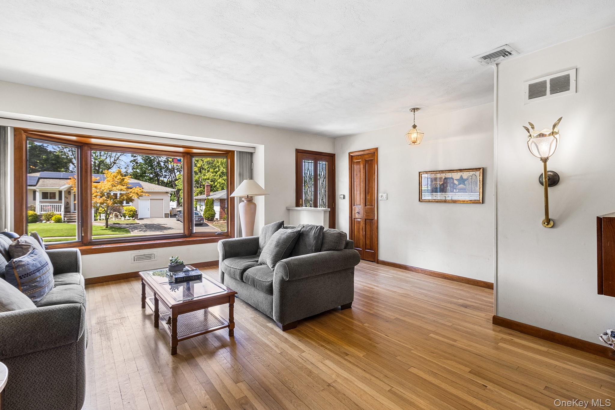 37 Beaumont Drive, Plainview, NY 11803