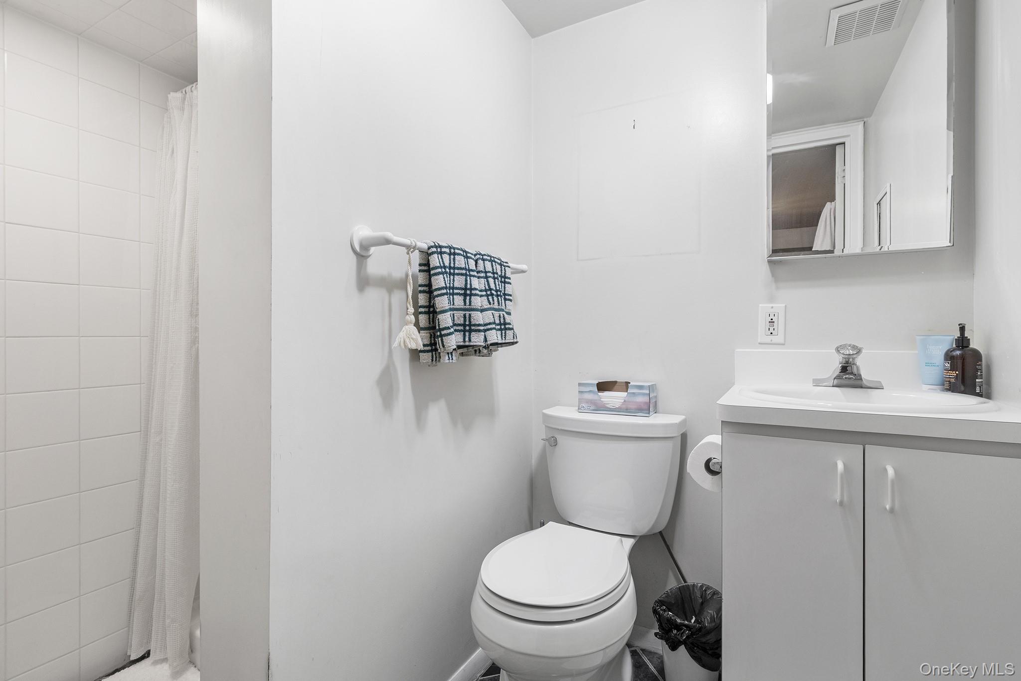 37 Beaumont Drive, Plainview, NY 11803