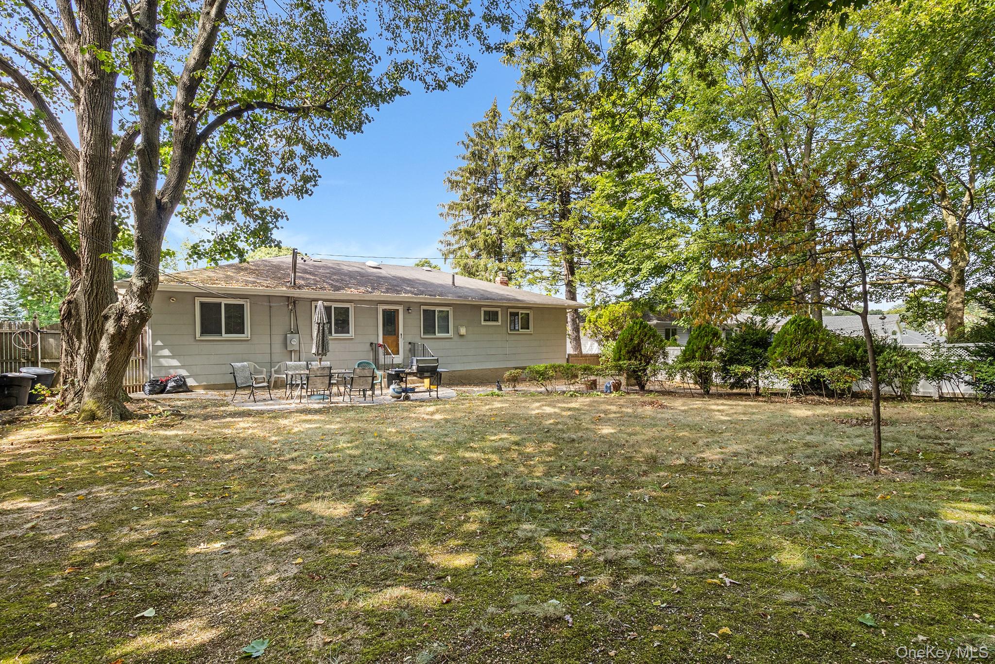 37 Beaumont Drive, Plainview, NY 11803