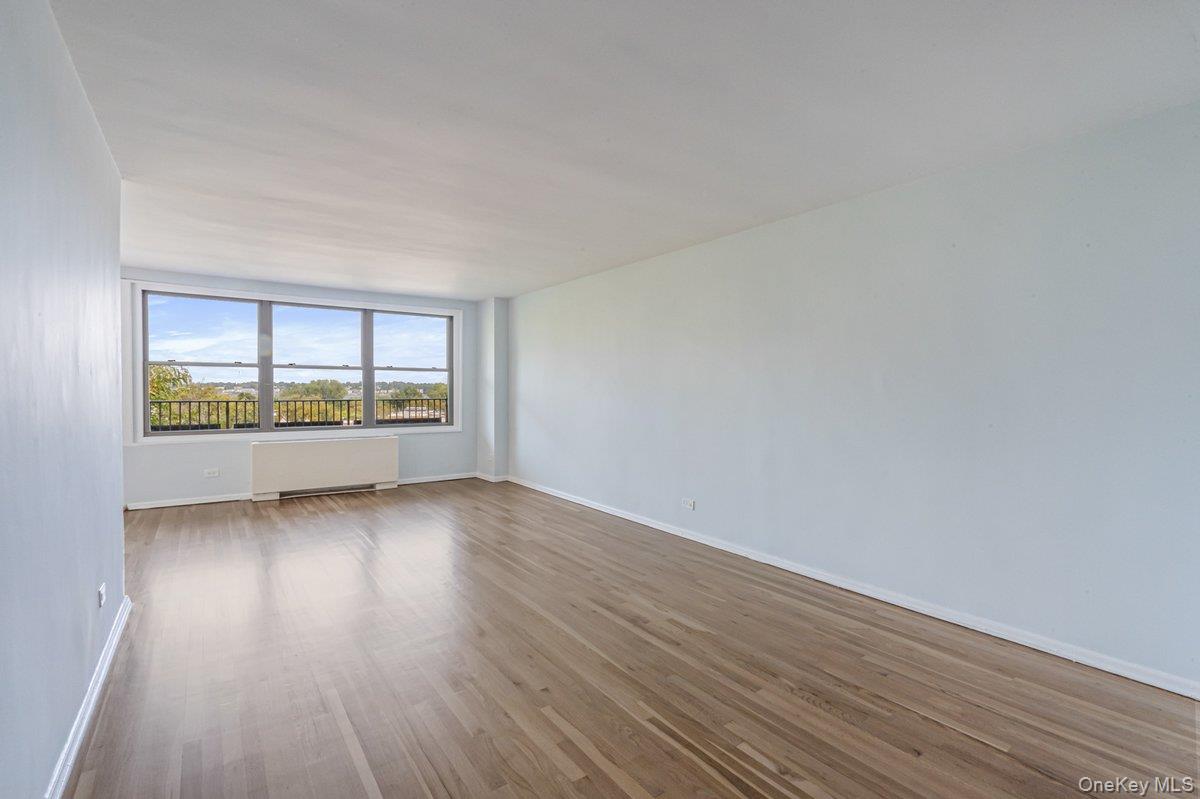 23-20 Bell Boulevard # 5F, Bayside, NY 11360