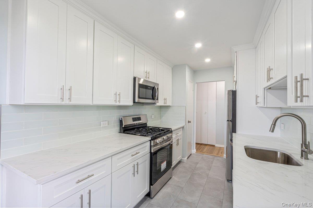 23-20 Bell Boulevard # 5F, Bayside, NY 11360