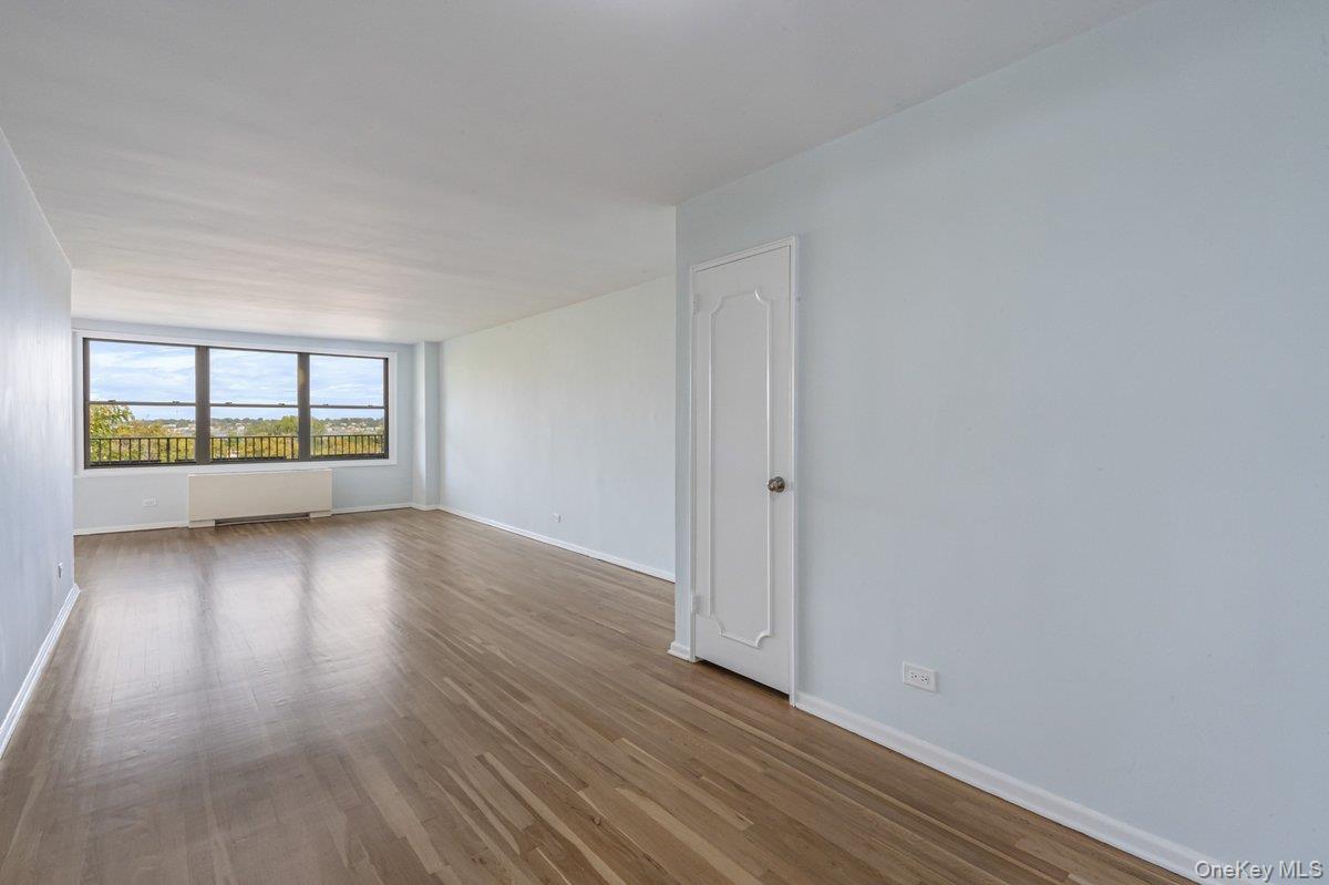 23-20 Bell Boulevard # 5F, Bayside, NY 11360