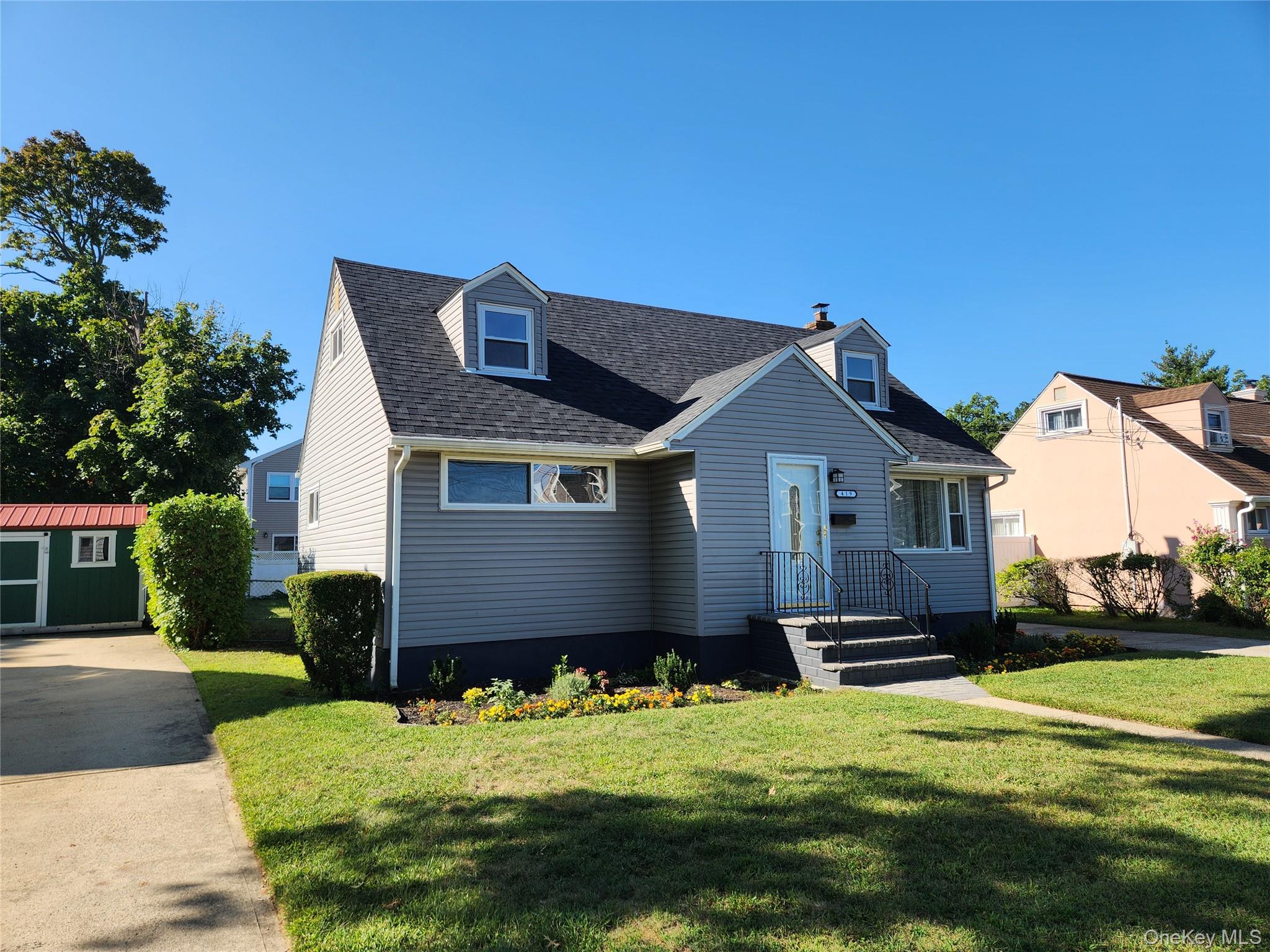 419 Coolidge Avenue, Rockville Centre, NY 11570