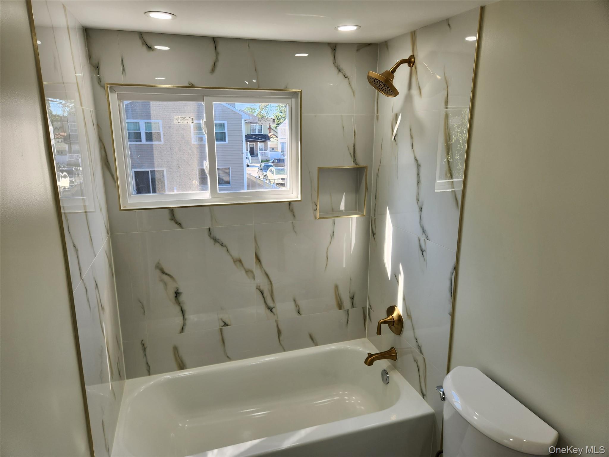 419 Coolidge Avenue, Rockville Centre, NY 11570