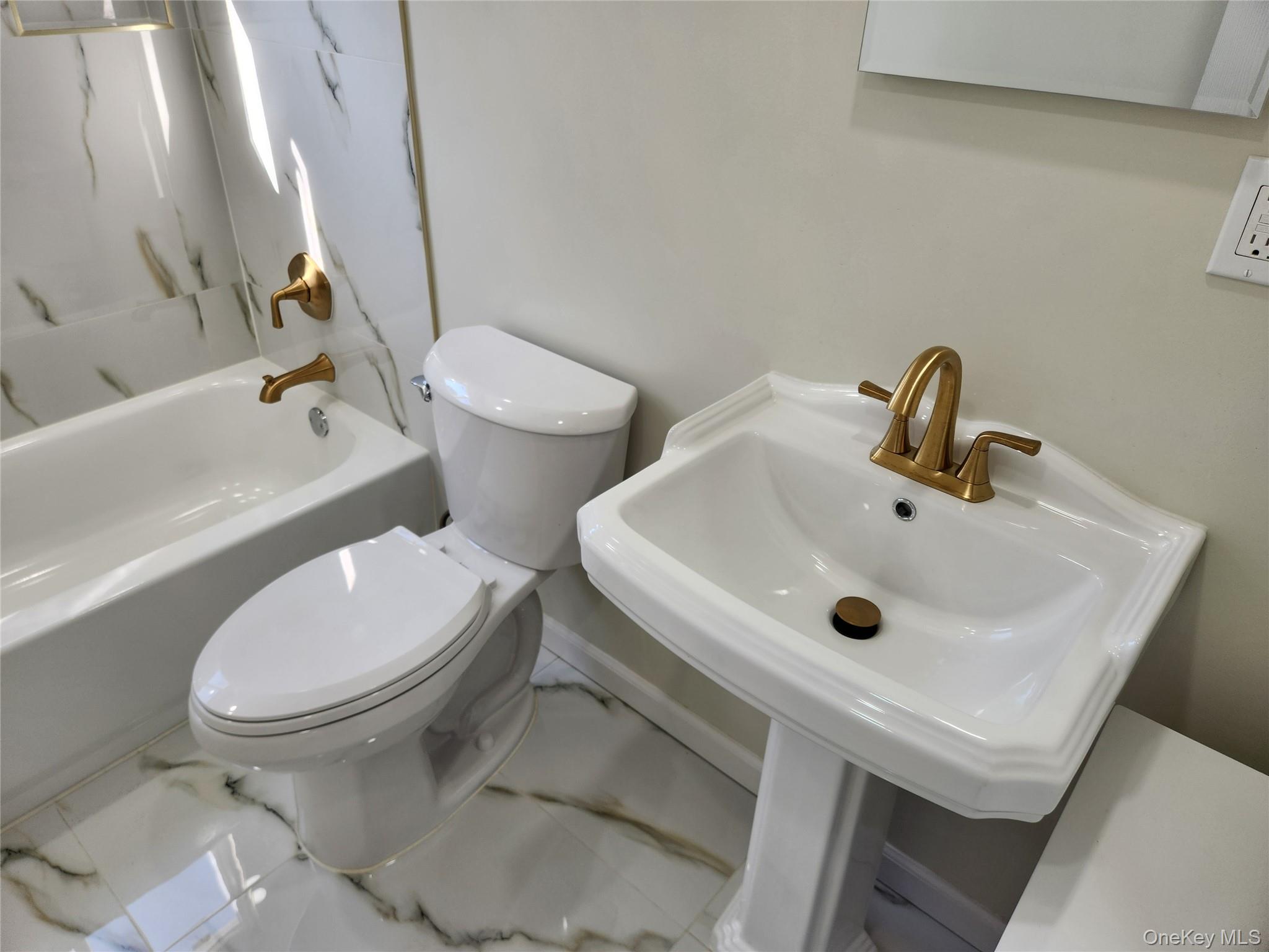 419 Coolidge Avenue, Rockville Centre, NY 11570