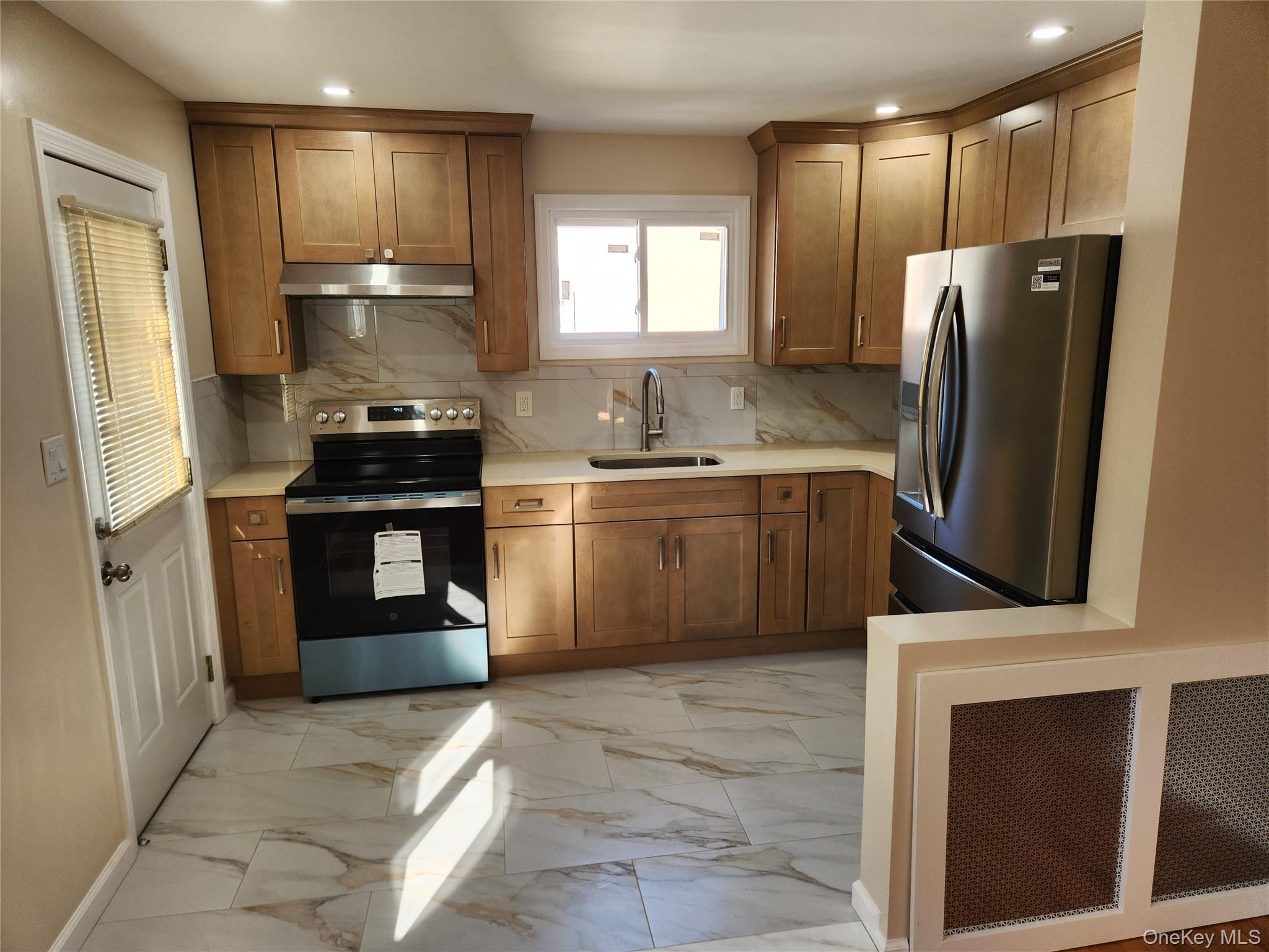 419 Coolidge Avenue, Rockville Centre, NY 11570