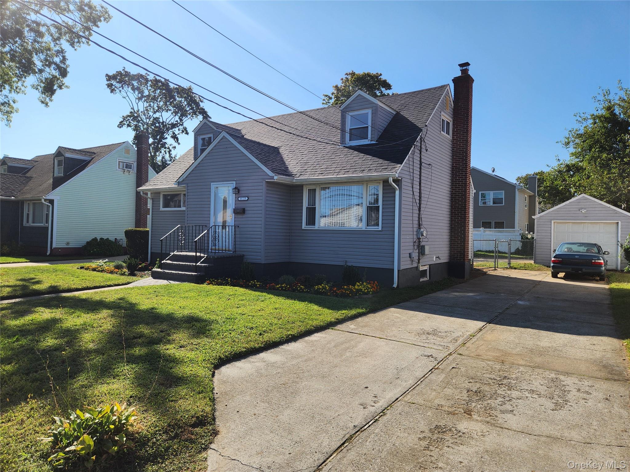 419 Coolidge Avenue, Rockville Centre, NY 11570