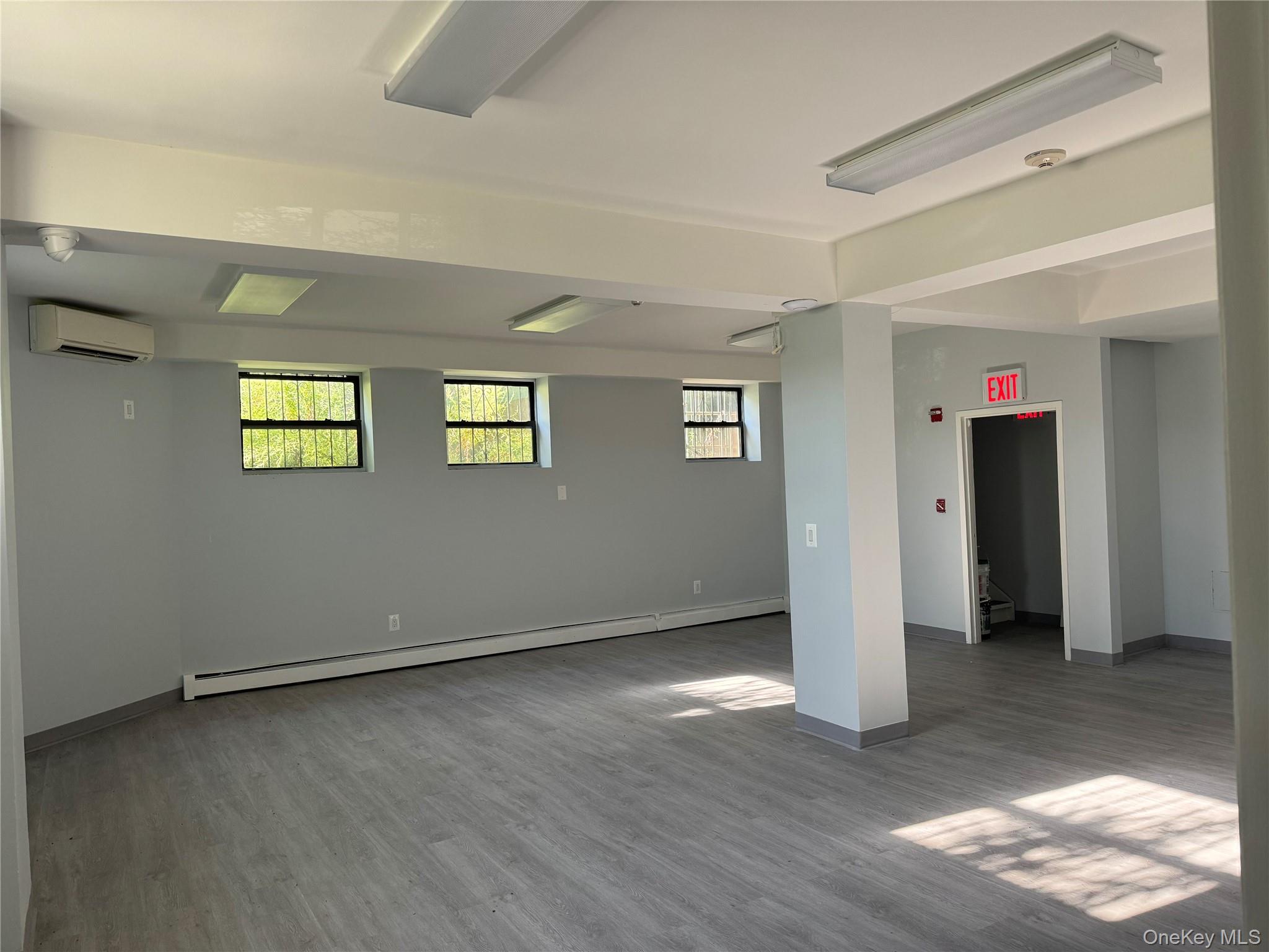 8866 Myrtle Avenue, Glendale, NY 11385