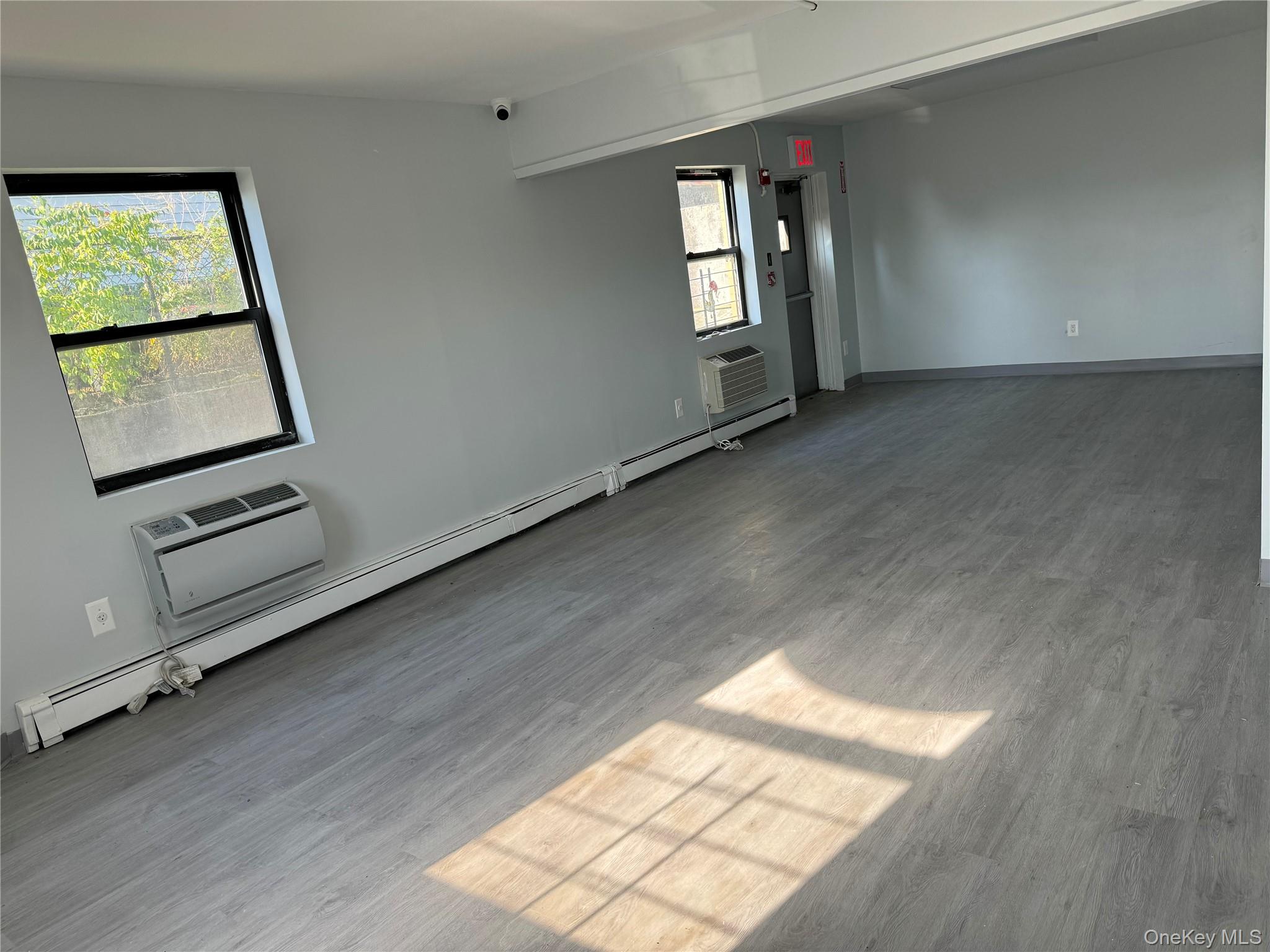 8866 Myrtle Avenue, Glendale, NY 11385