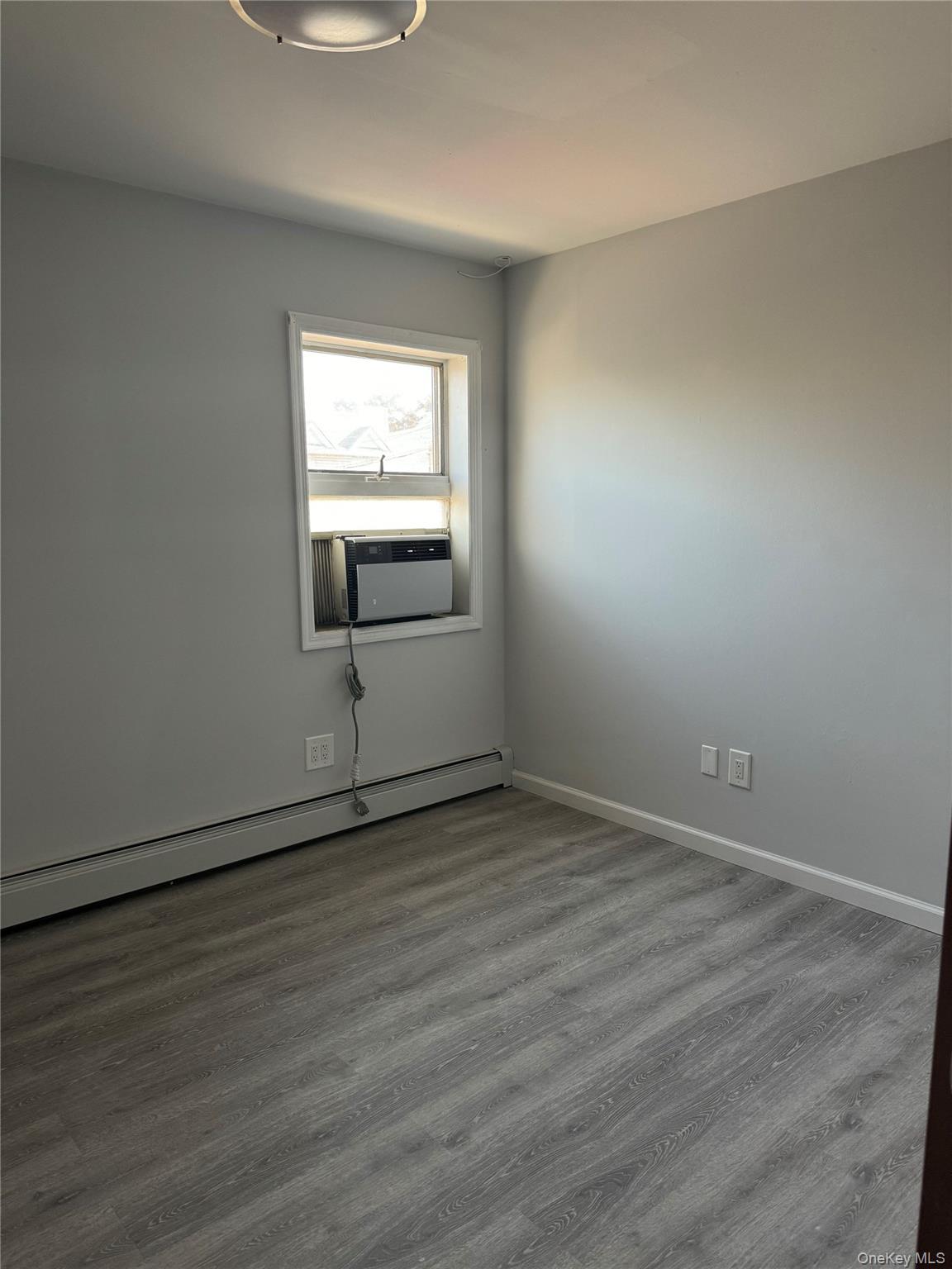 8866 Myrtle Avenue, Glendale, NY 11385